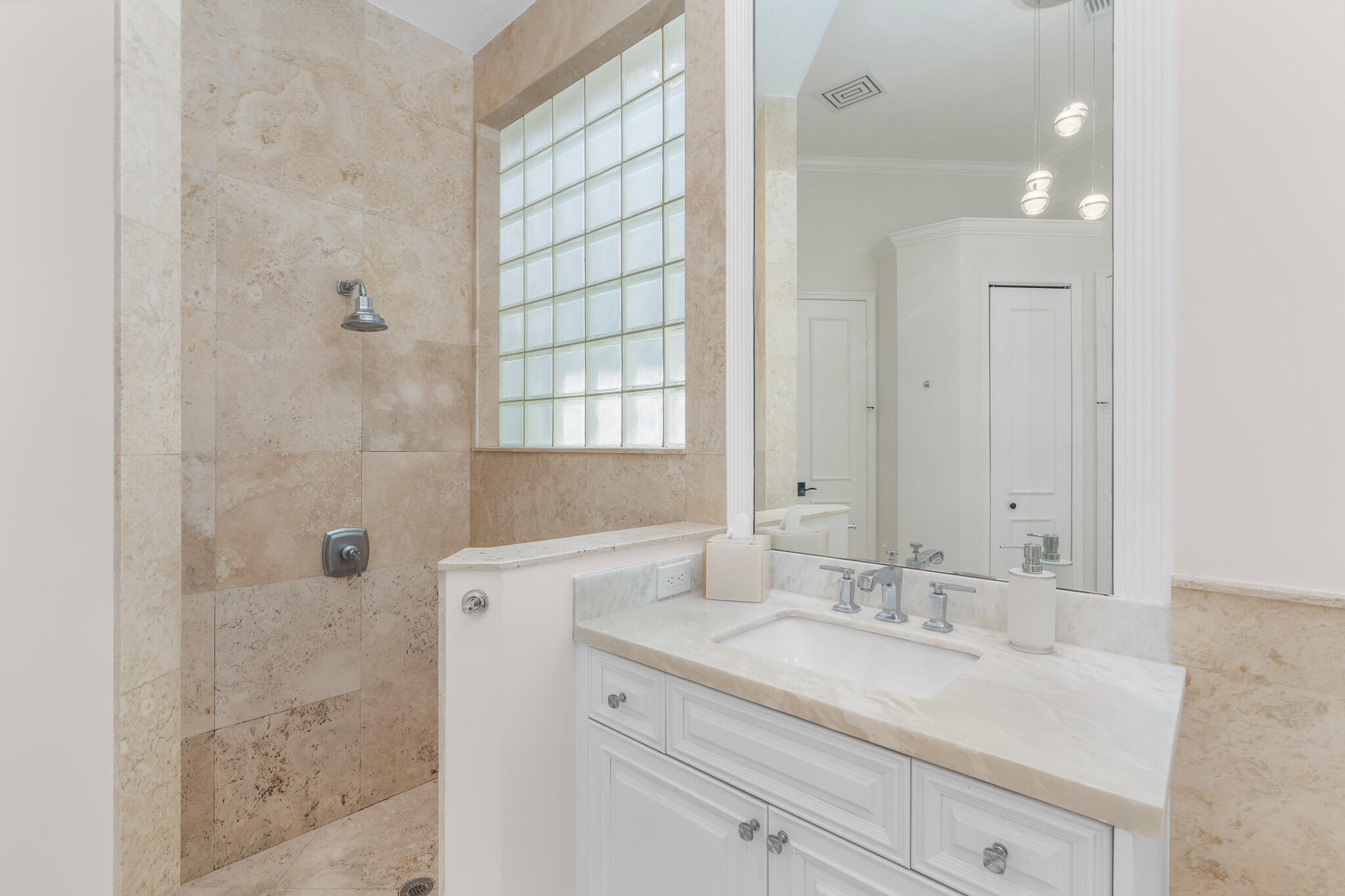 7886 Villa D Este, Delray Beach FL 33446