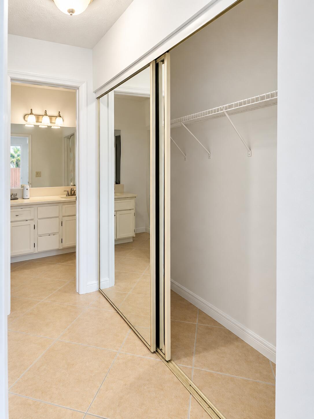 283 Springdale #28C, Palm Springs FL 33461