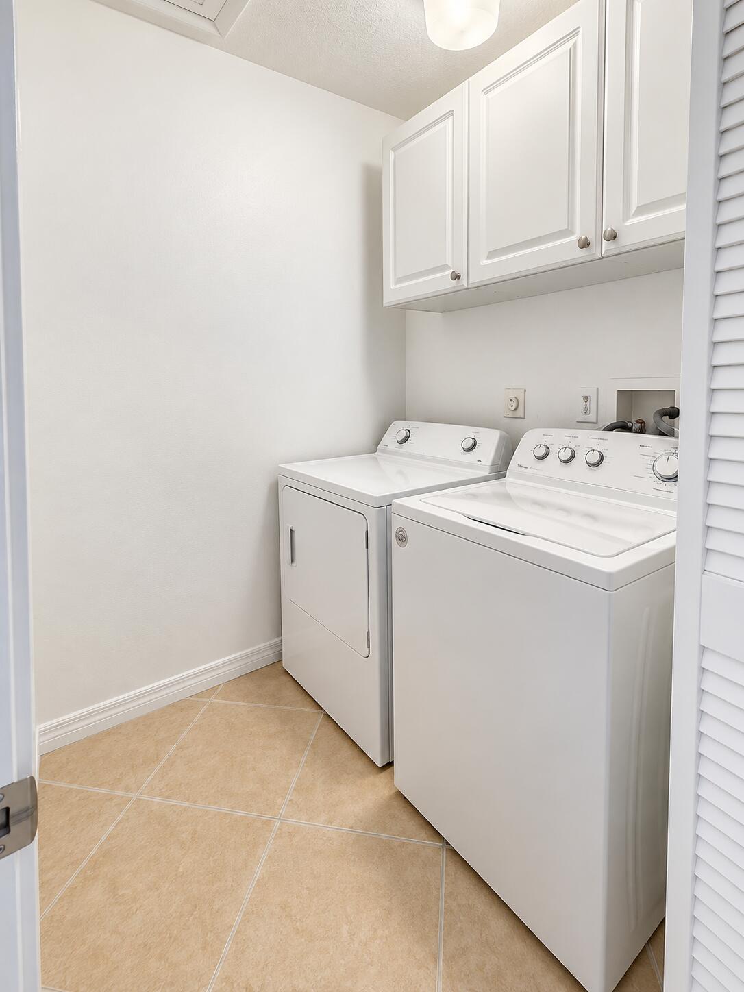 283 Springdale #28C, Palm Springs FL 33461