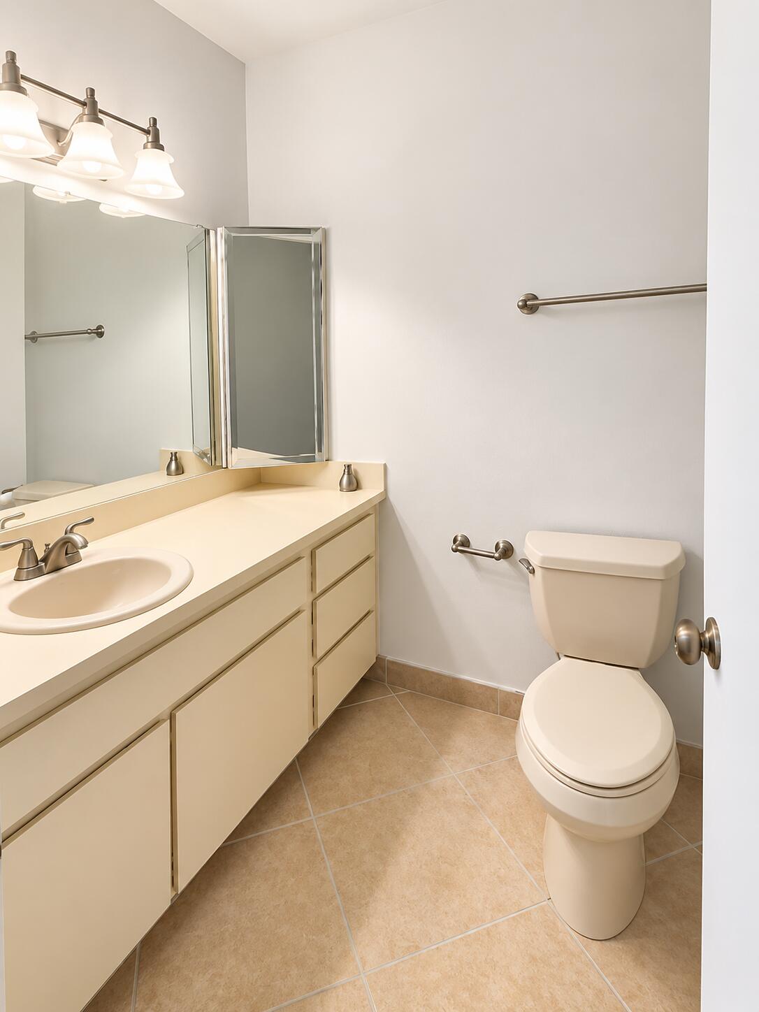 283 Springdale #28C, Palm Springs FL 33461