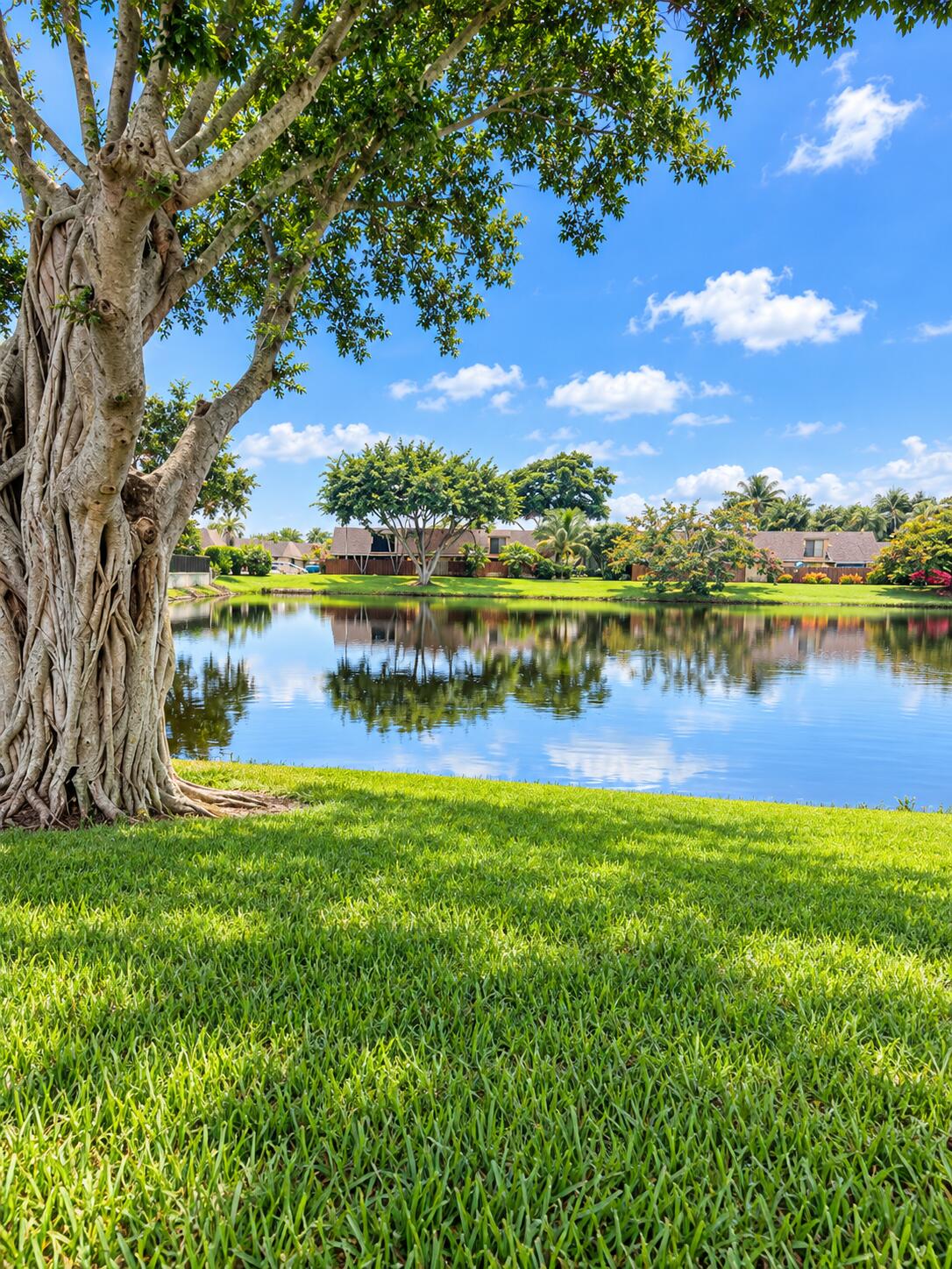 283 Springdale #28C, Palm Springs FL 33461