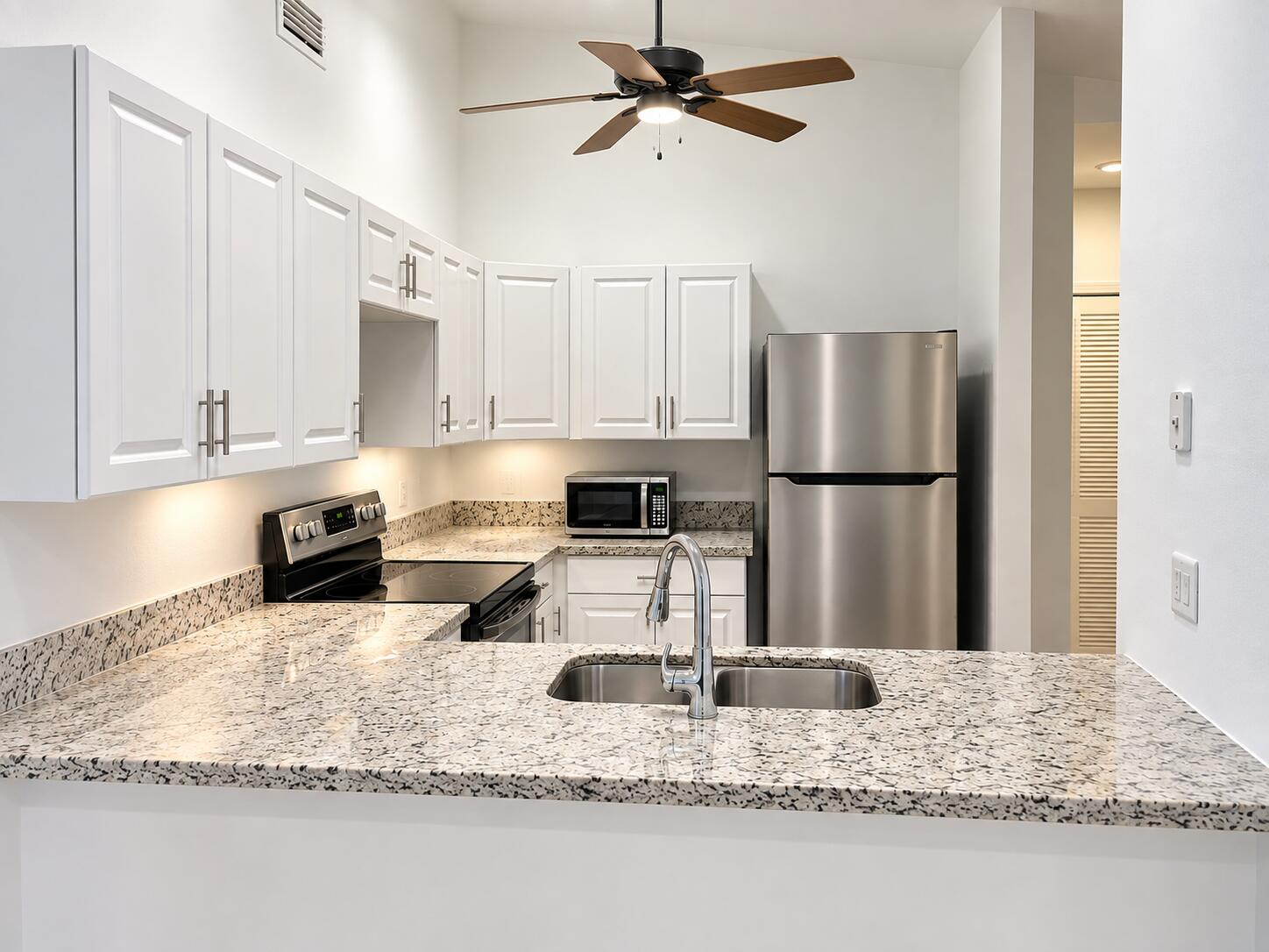 283 Springdale #28C, Palm Springs FL 33461
