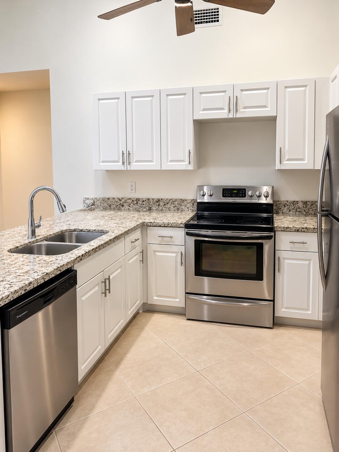 283 Springdale #28C, Palm Springs FL 33461
