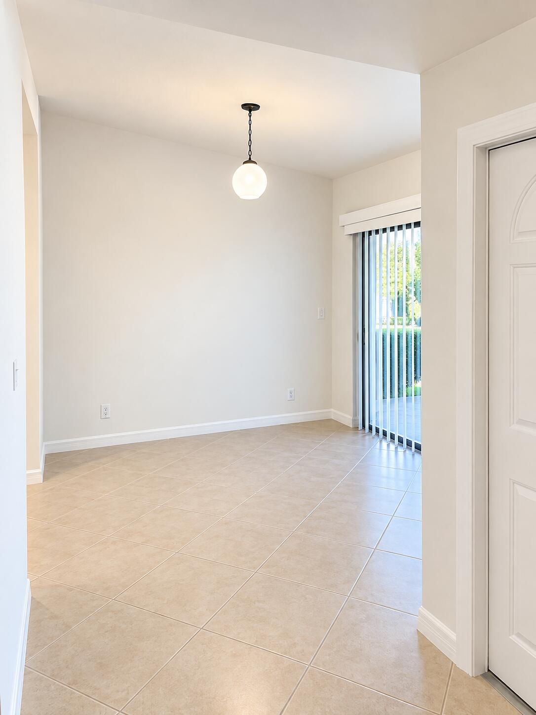 283 Springdale #28C, Palm Springs FL 33461