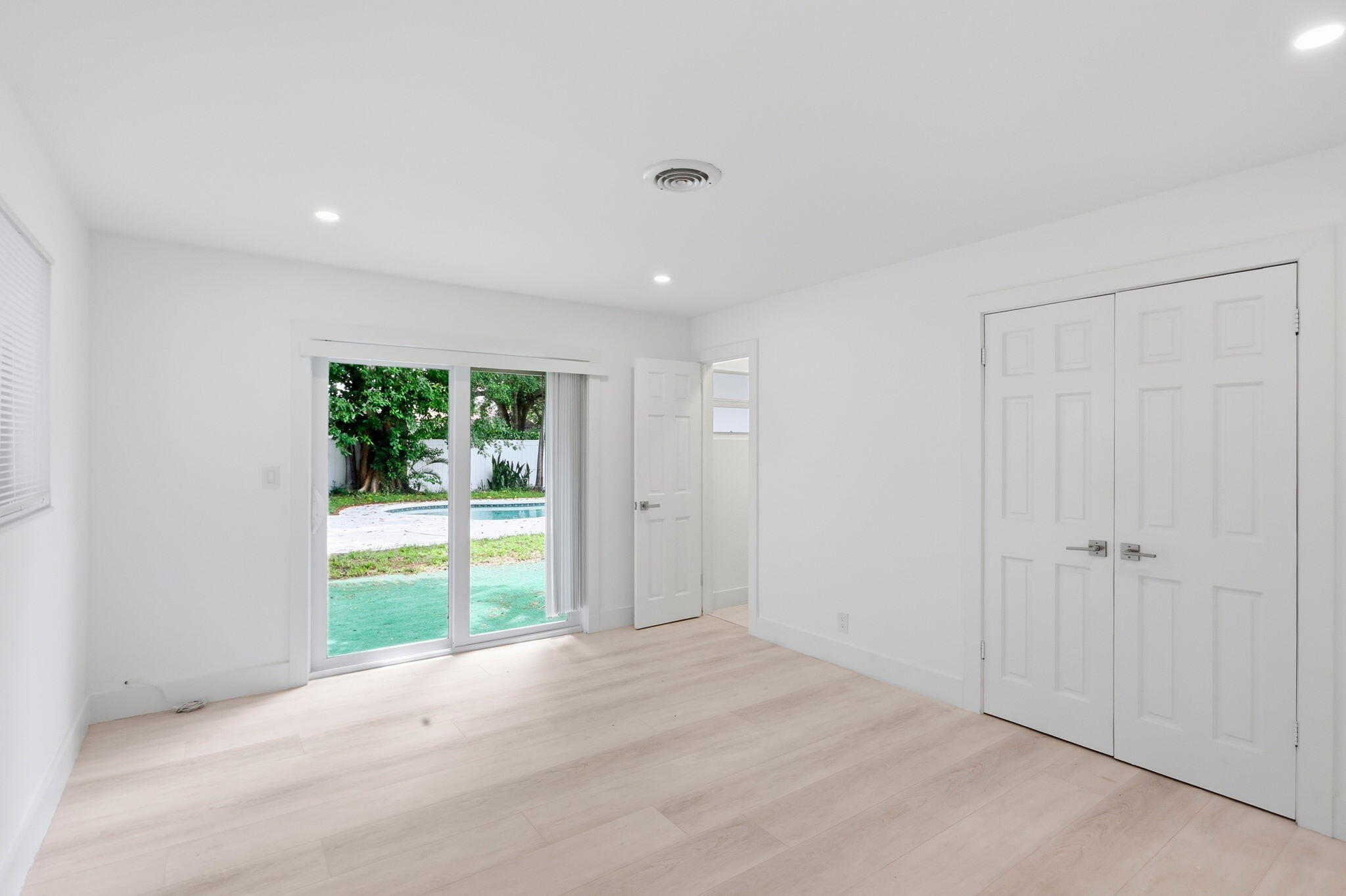 998 W CAMINO REAL, Boca Raton FL 33486