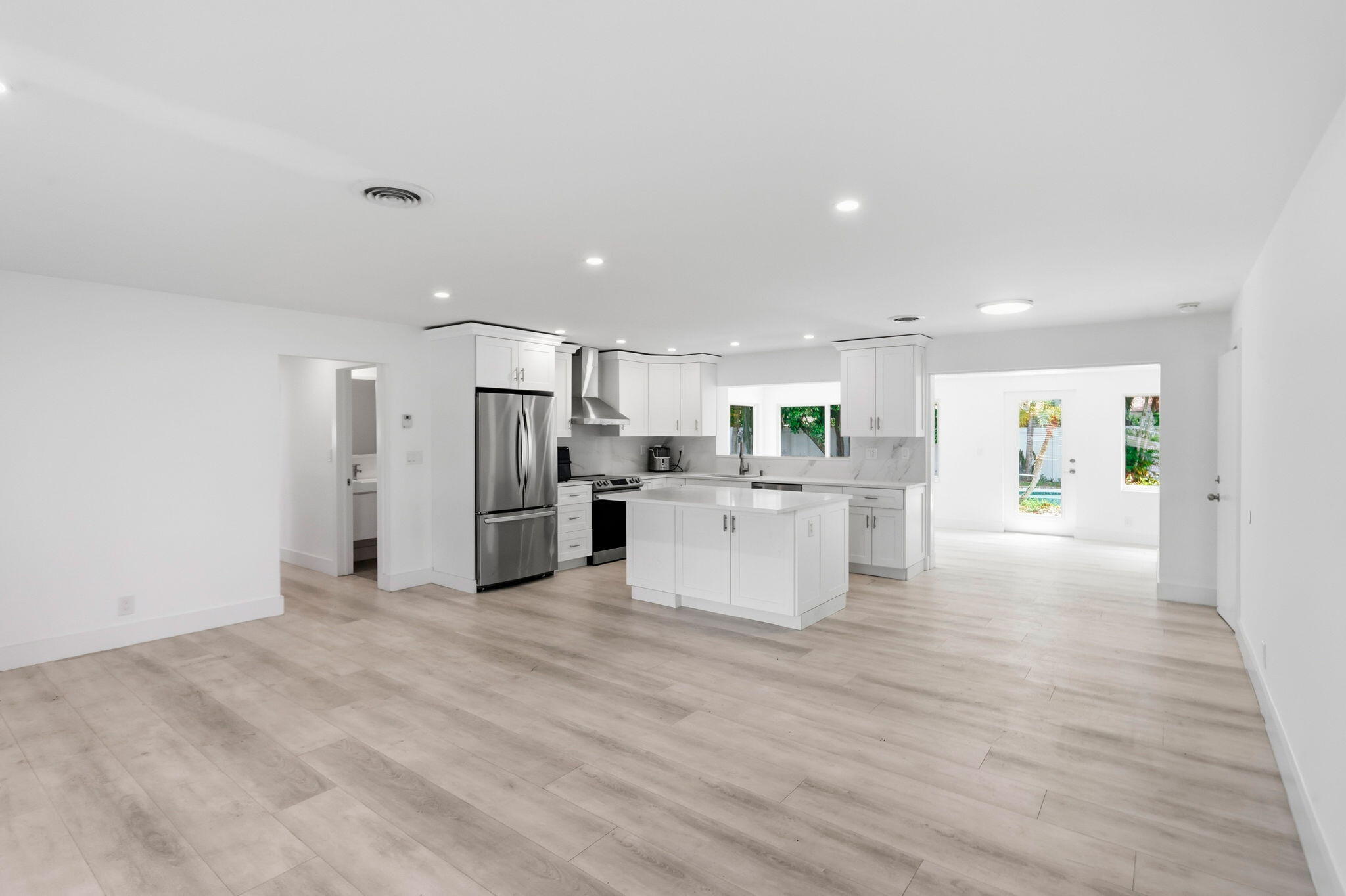 998 W CAMINO REAL, Boca Raton FL 33486