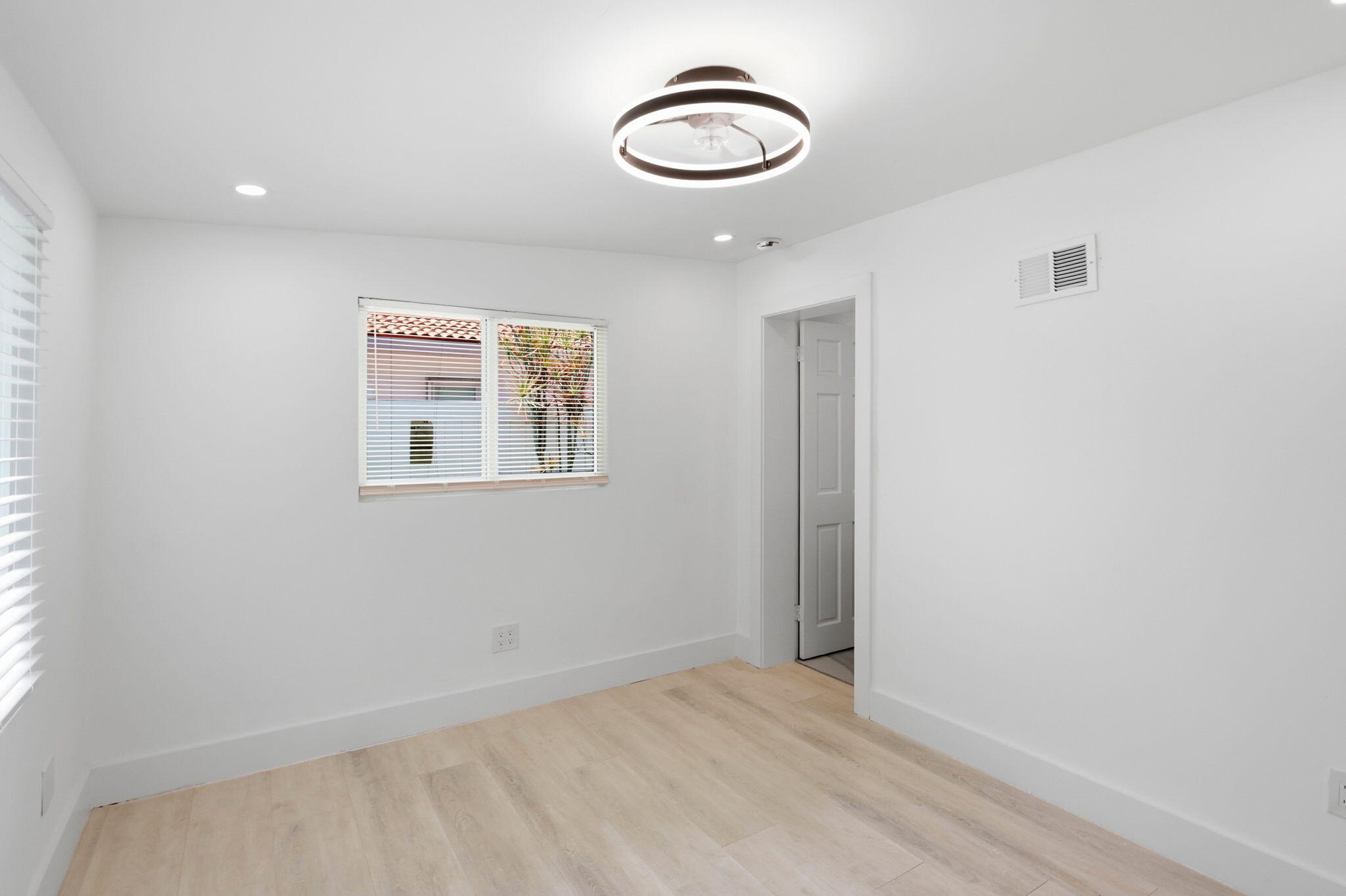 998 W CAMINO REAL, Boca Raton FL 33486