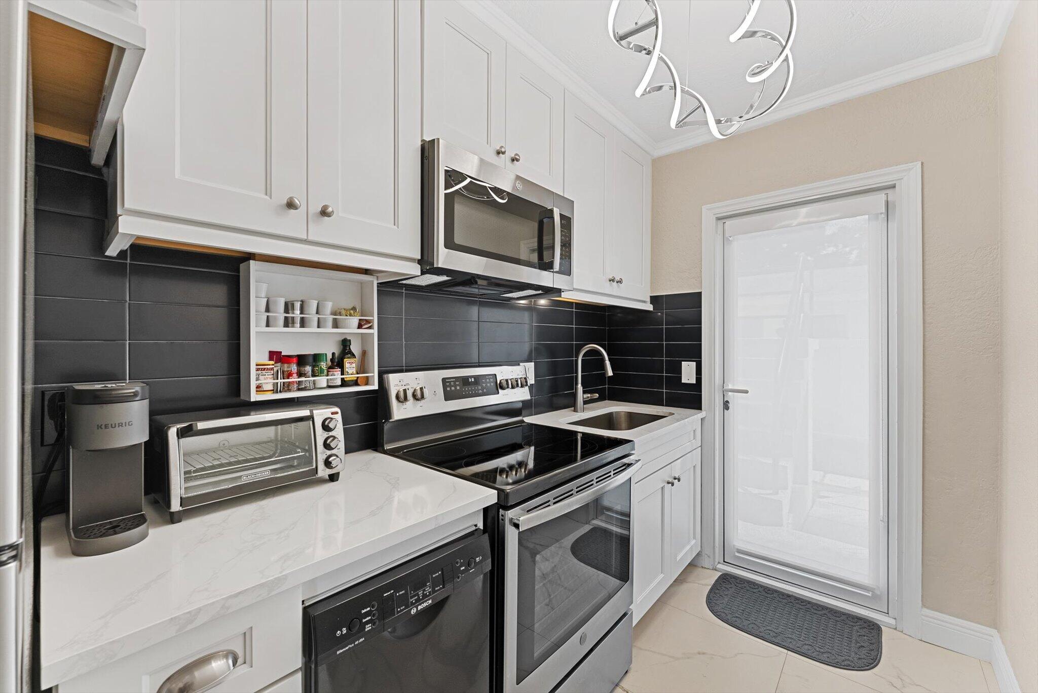 990 Casuarina #4, Delray Beach FL 33483