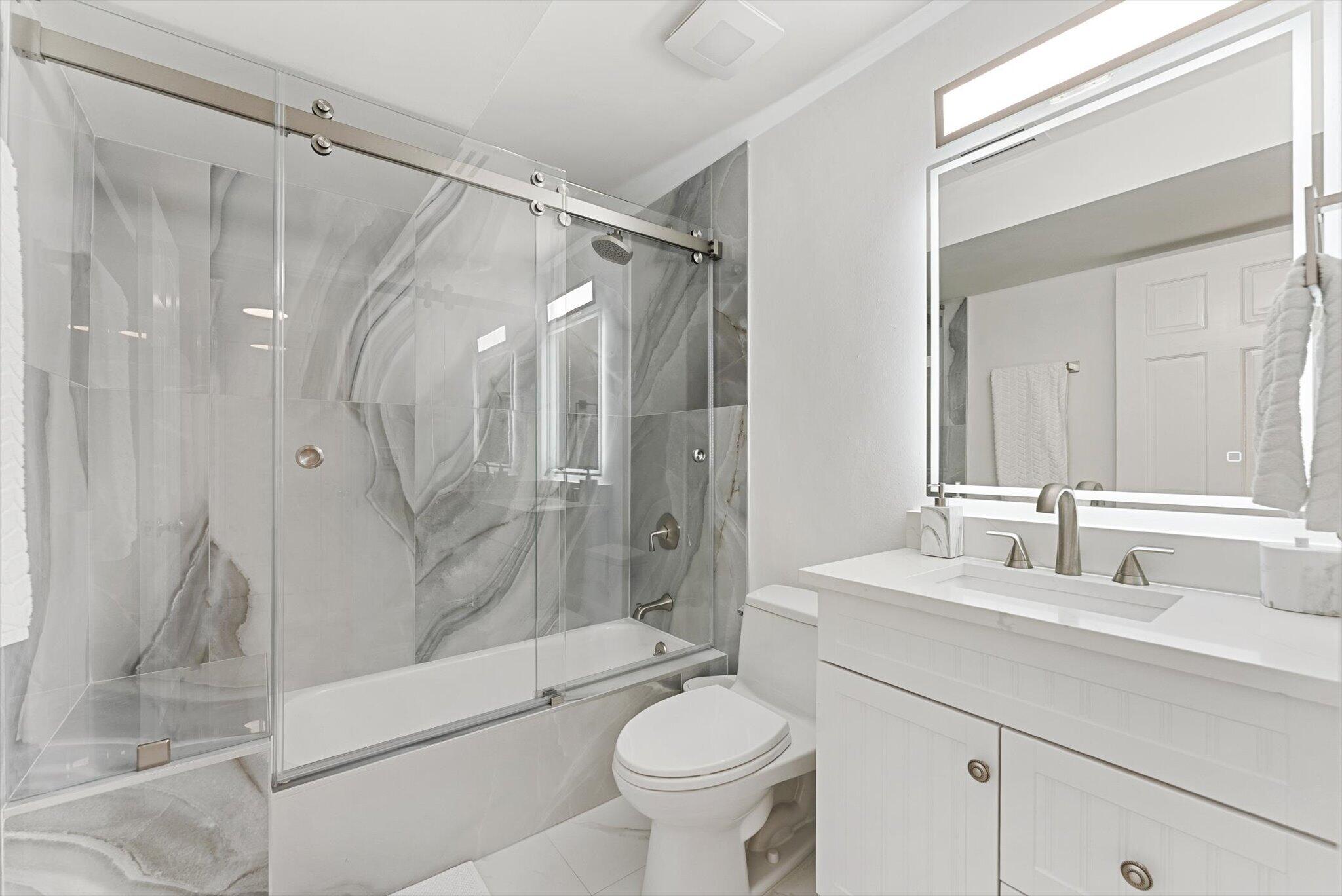 990 Casuarina #4, Delray Beach FL 33483