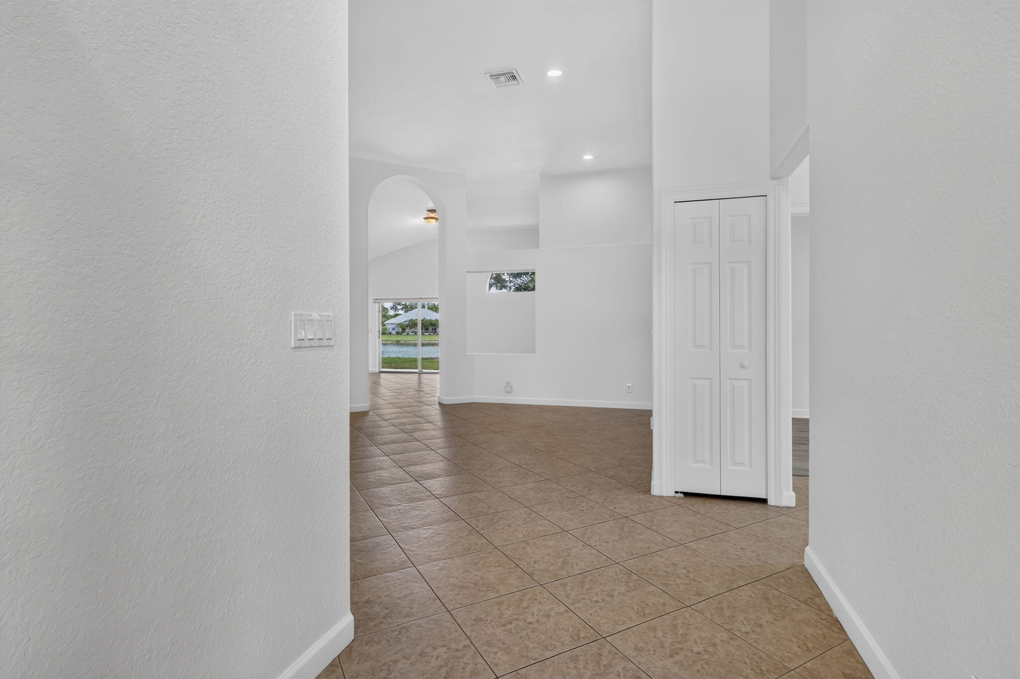 4003 W Hamilton, West Palm Beach FL 33411