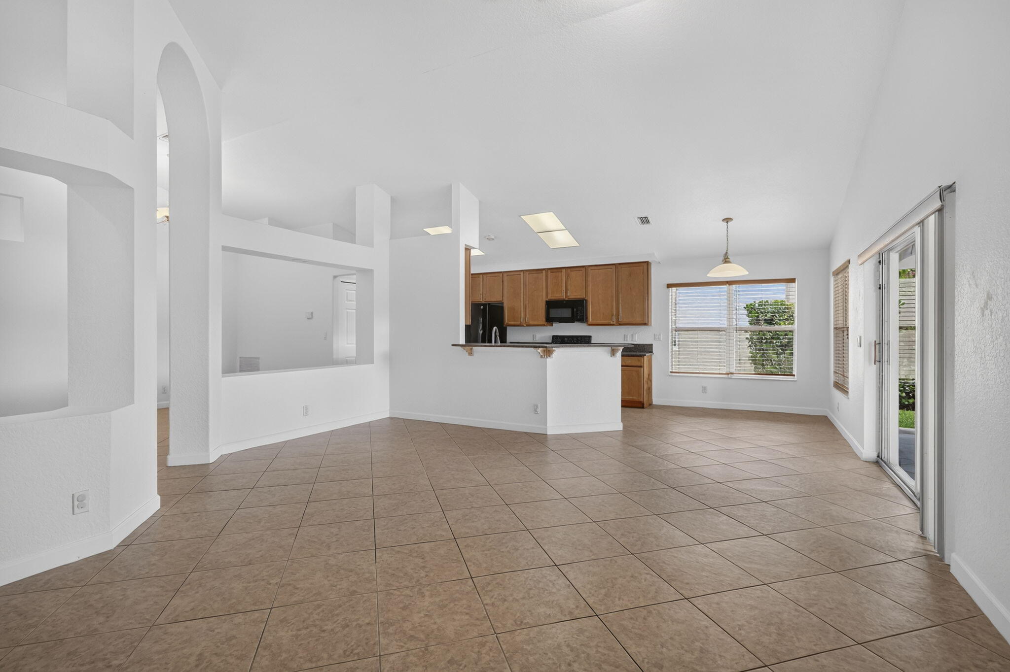 4003 W Hamilton, West Palm Beach FL 33411