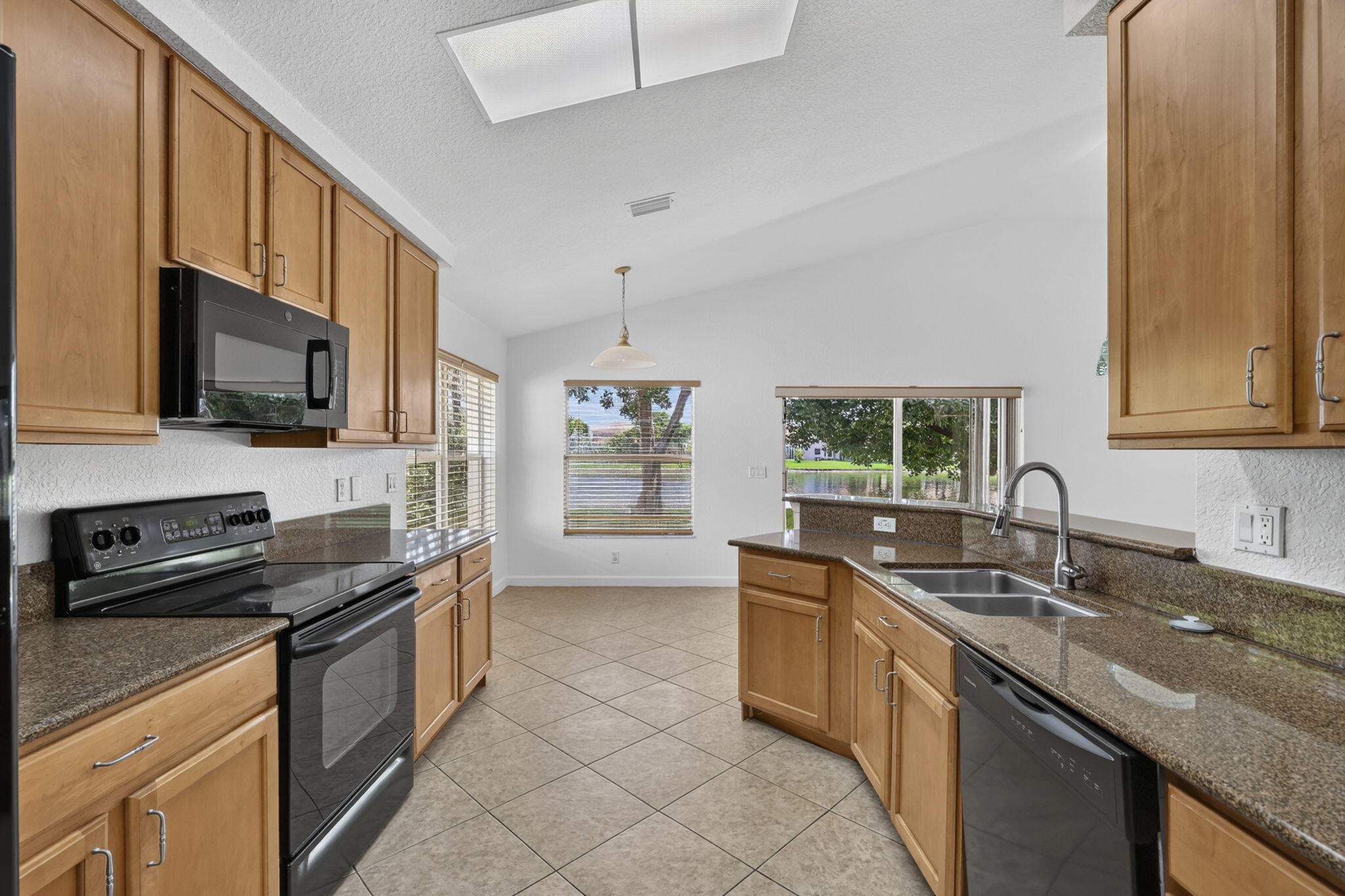 4003 W Hamilton, West Palm Beach FL 33411