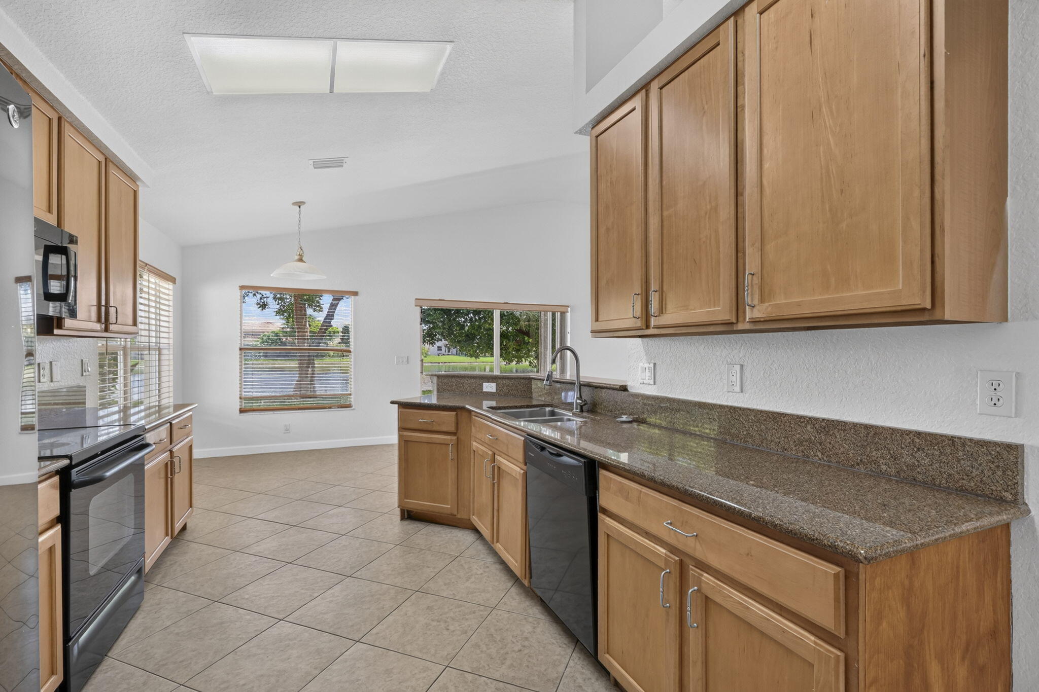 4003 W Hamilton, West Palm Beach FL 33411