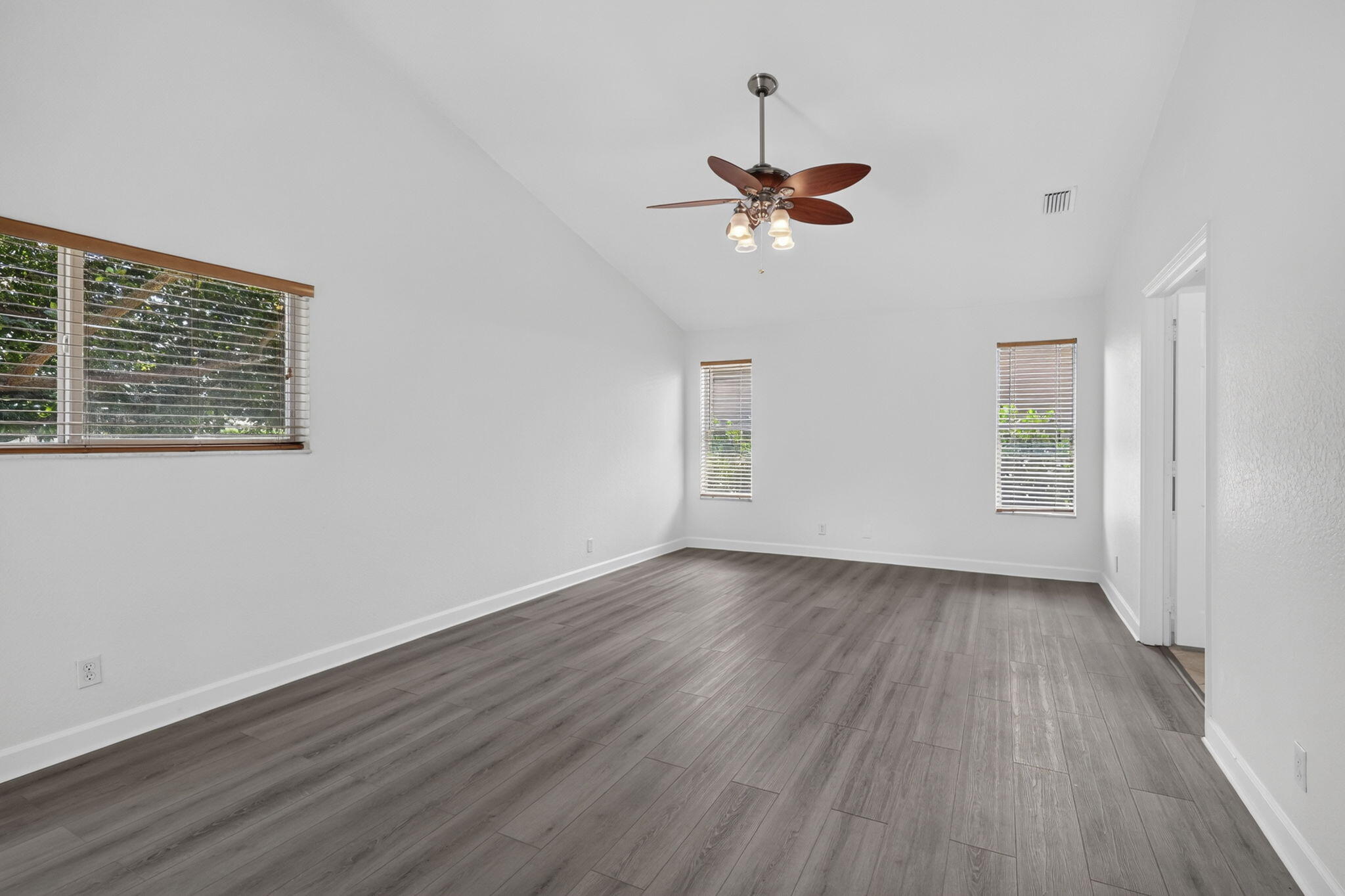 4003 W Hamilton, West Palm Beach FL 33411