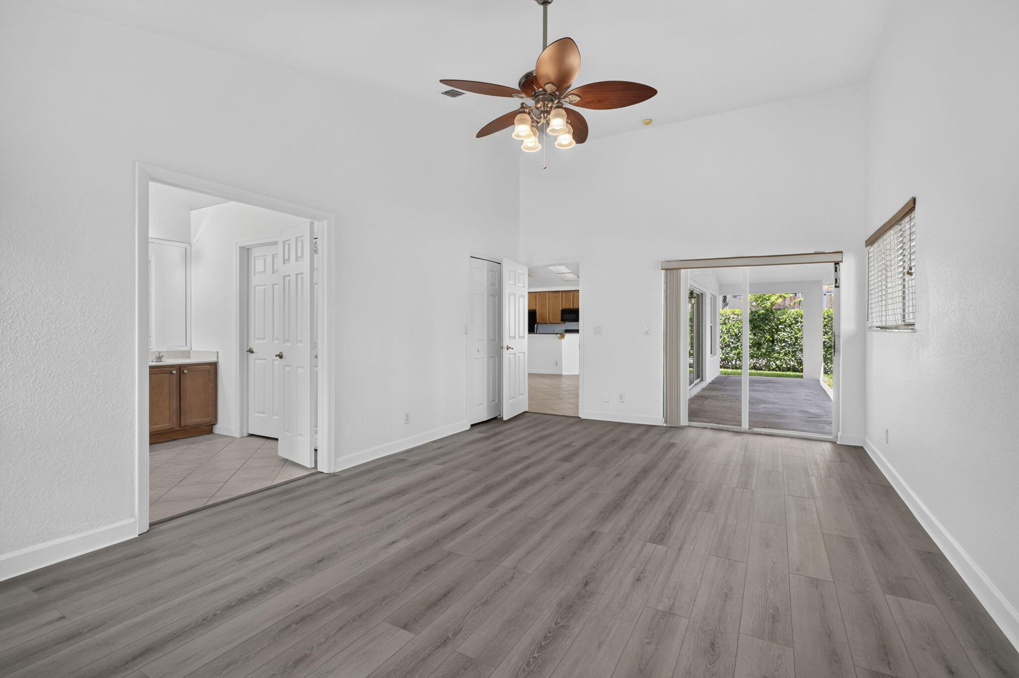 4003 W Hamilton, West Palm Beach FL 33411