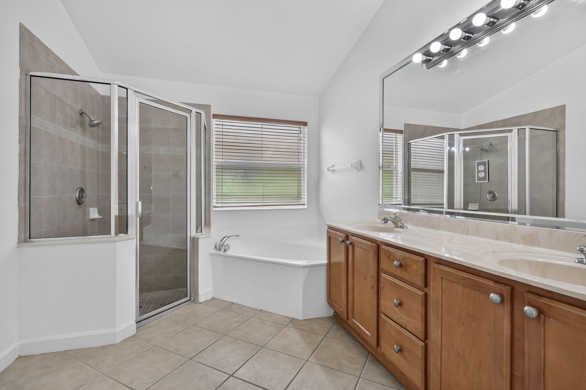 4003 W Hamilton, West Palm Beach FL 33411
