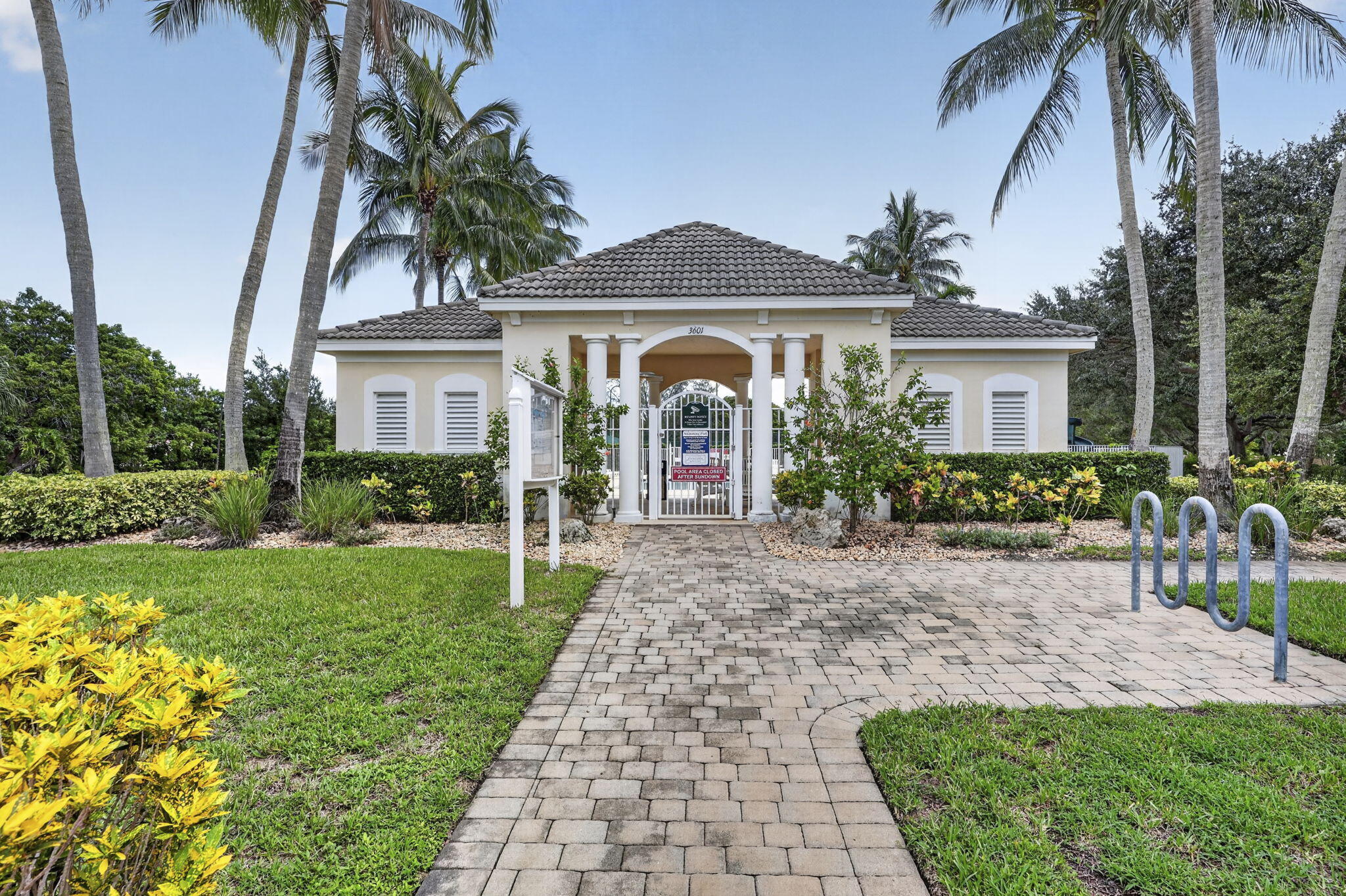4003 W Hamilton, West Palm Beach FL 33411