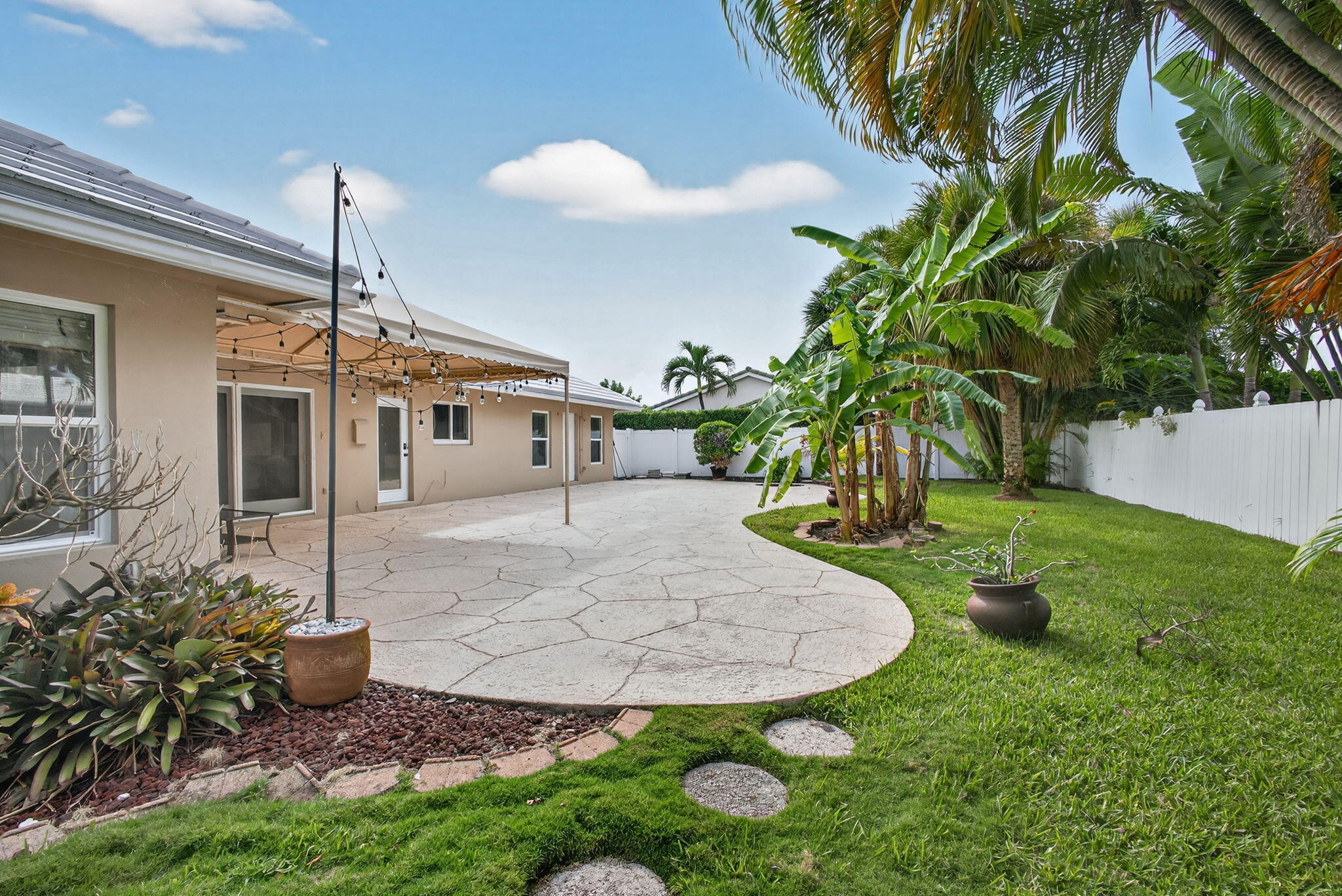 1206 DOLPHIN, Singer Island FL 33404
