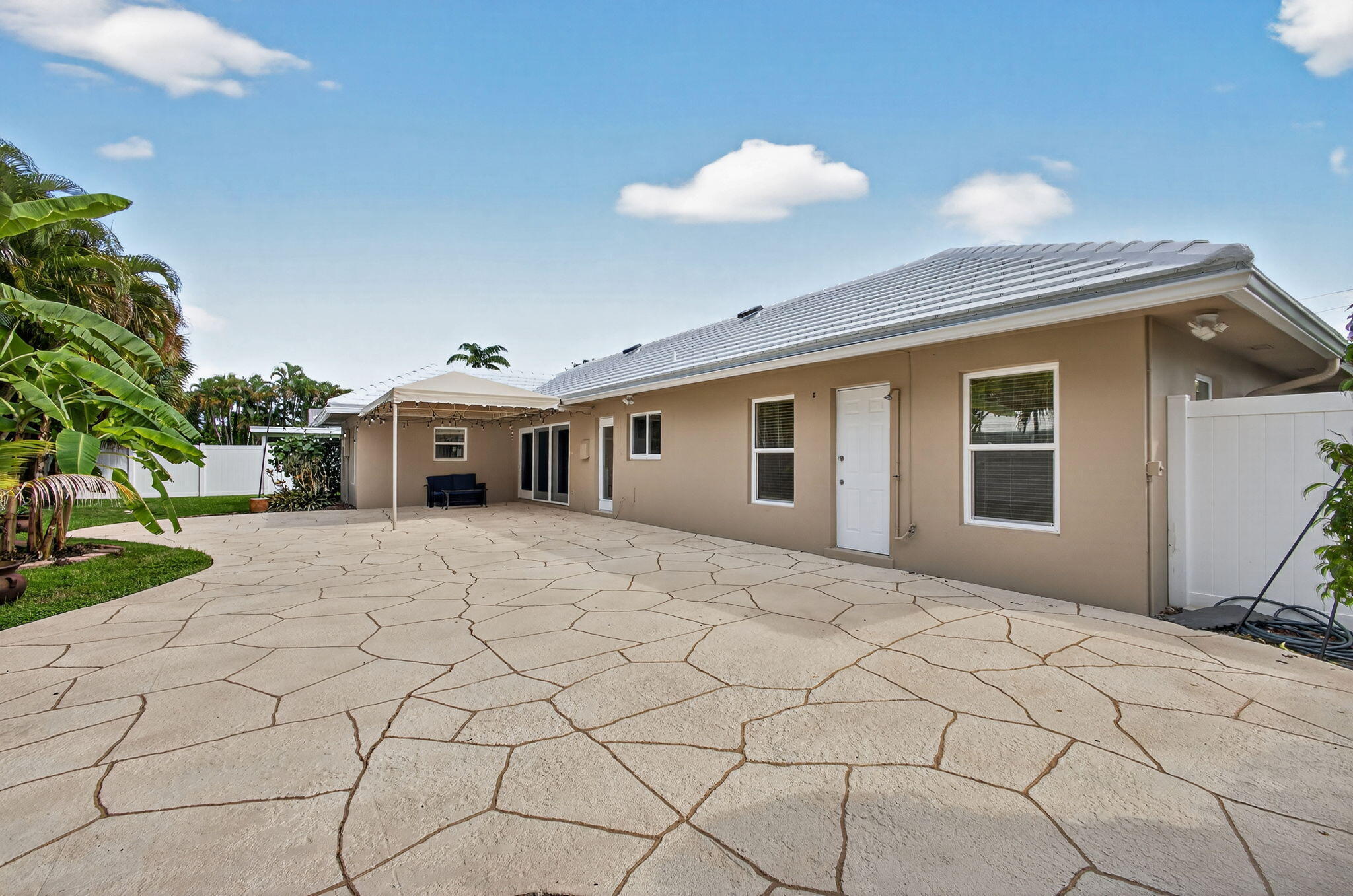 1206 DOLPHIN, Singer Island FL 33404
