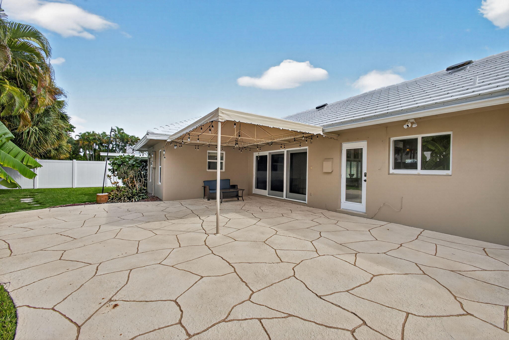 1206 DOLPHIN, Singer Island FL 33404