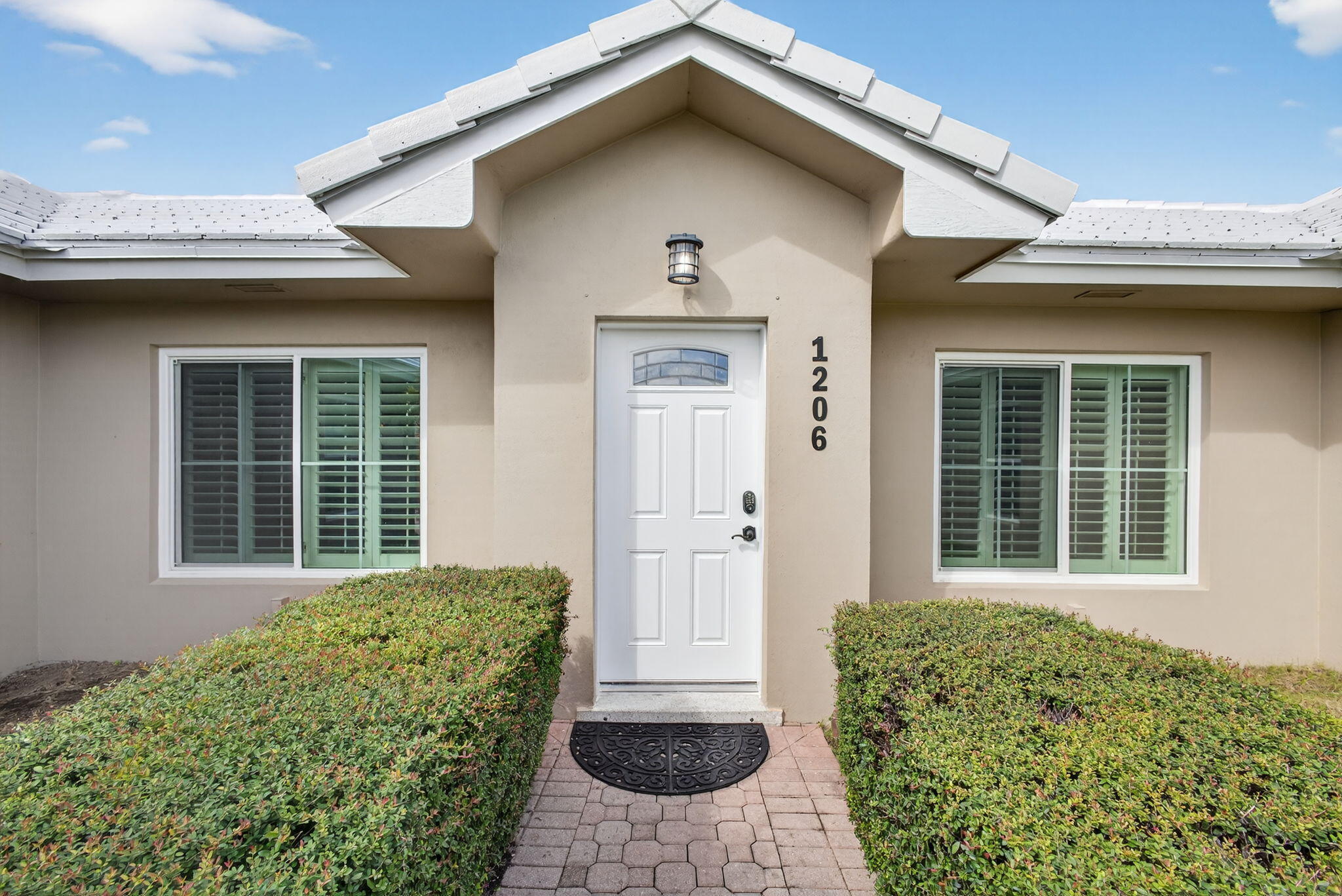 1206 DOLPHIN, Singer Island FL 33404