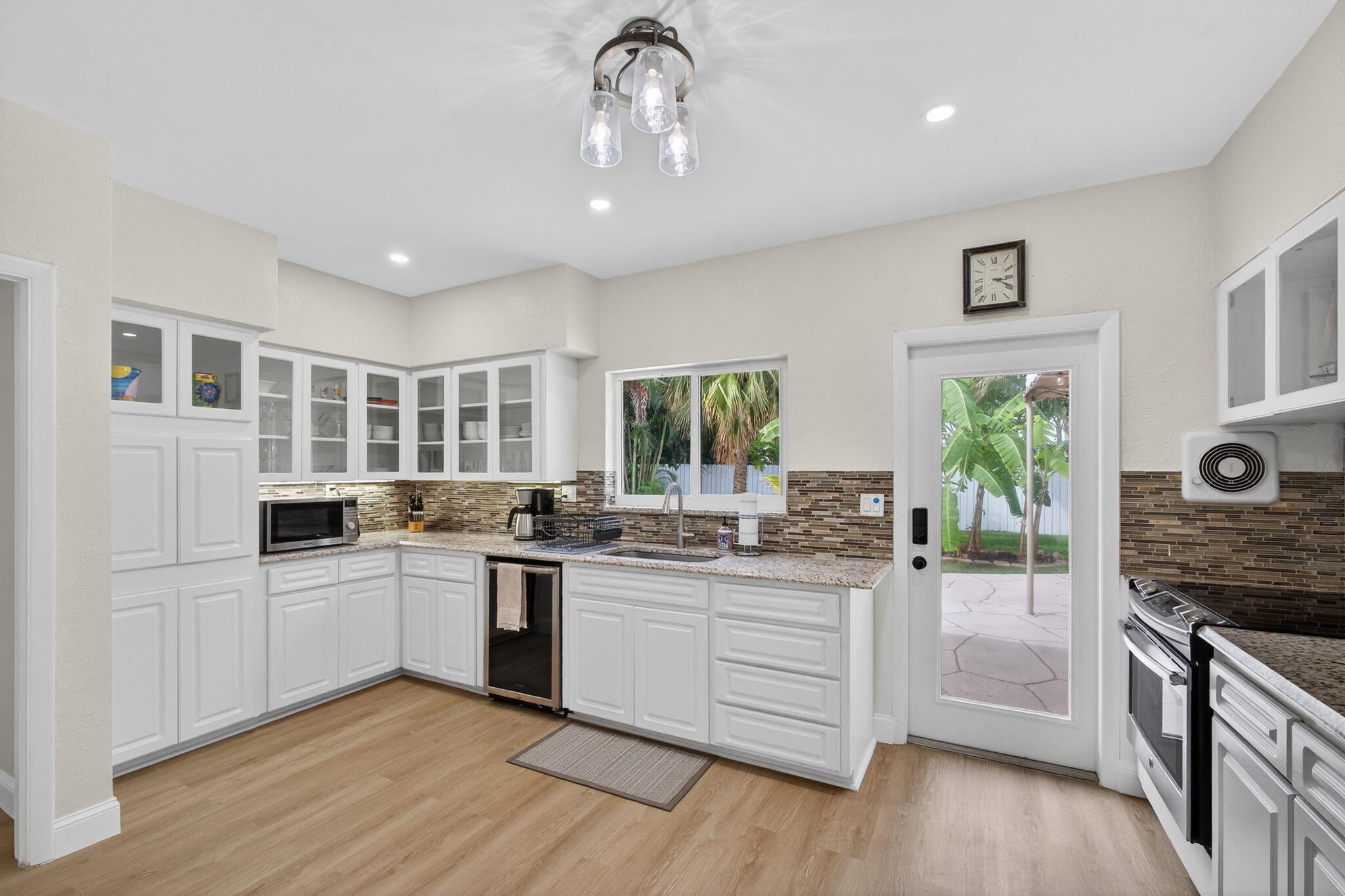1206 DOLPHIN, Singer Island FL 33404