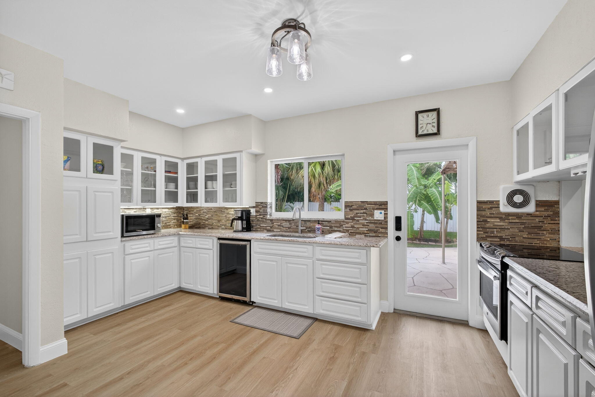 1206 DOLPHIN, Singer Island FL 33404