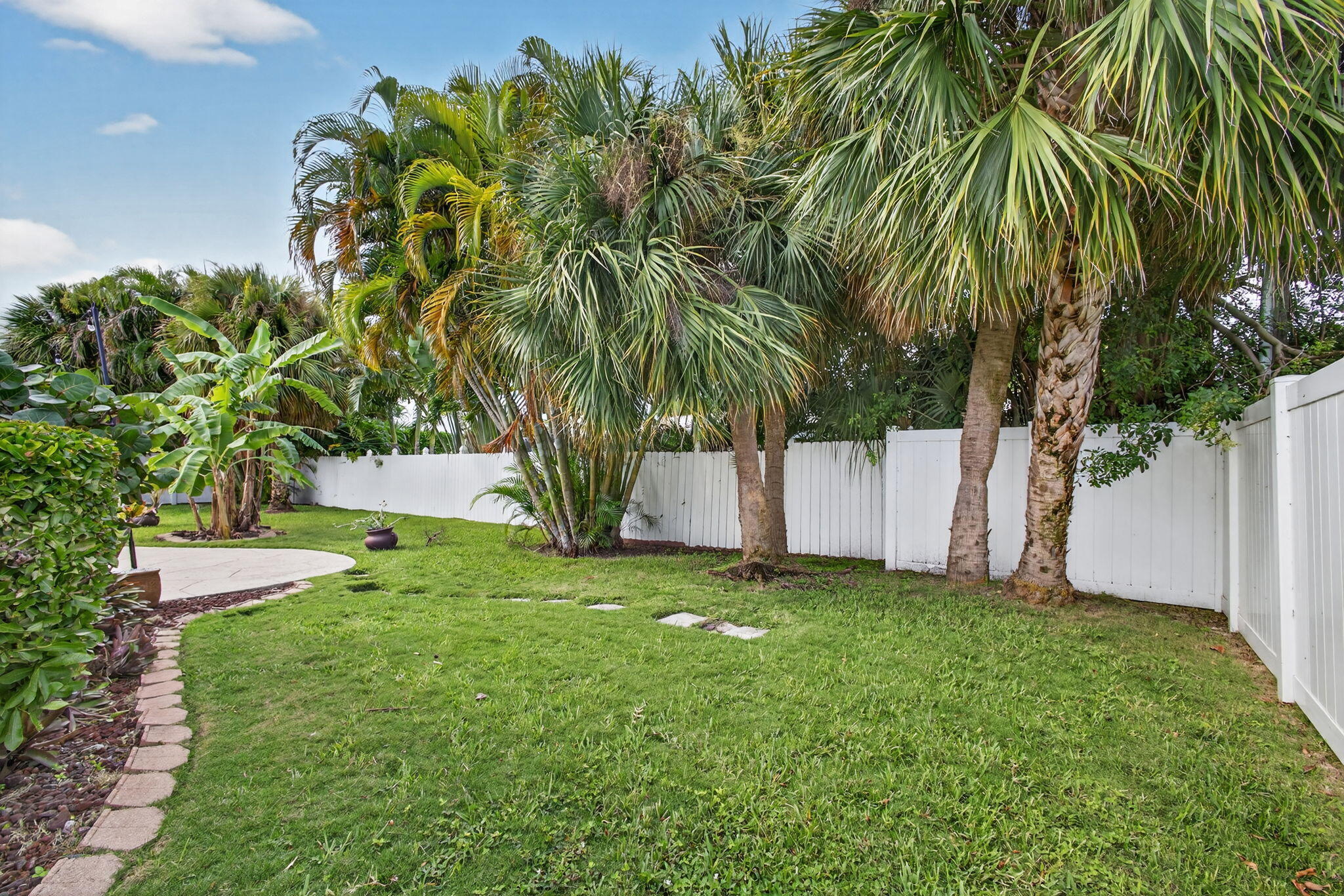 1206 DOLPHIN, Singer Island FL 33404