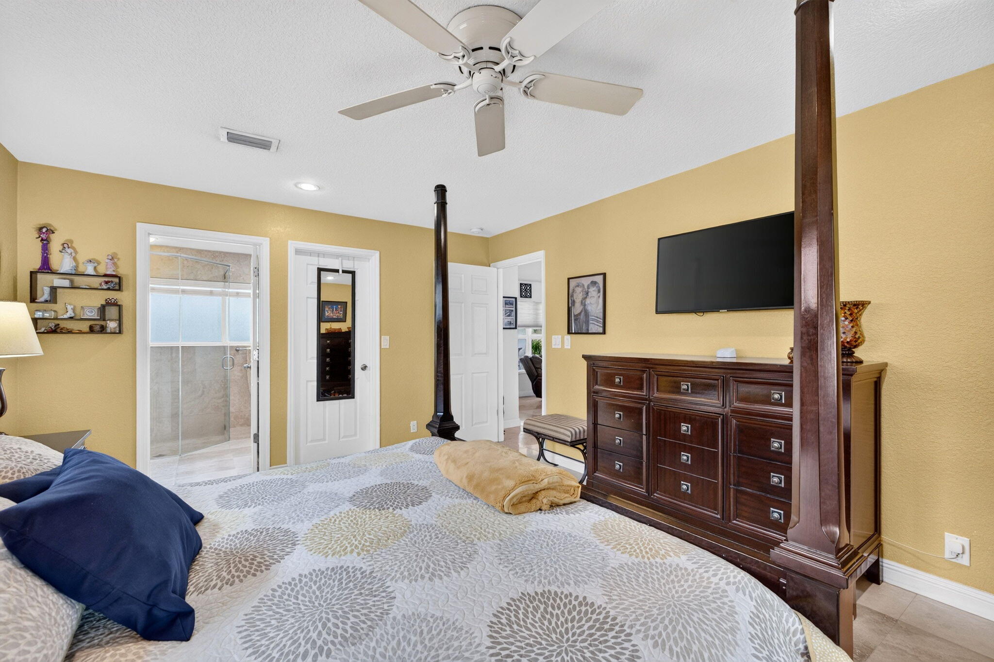943 NAUTILUS, Dania Beach FL 33004