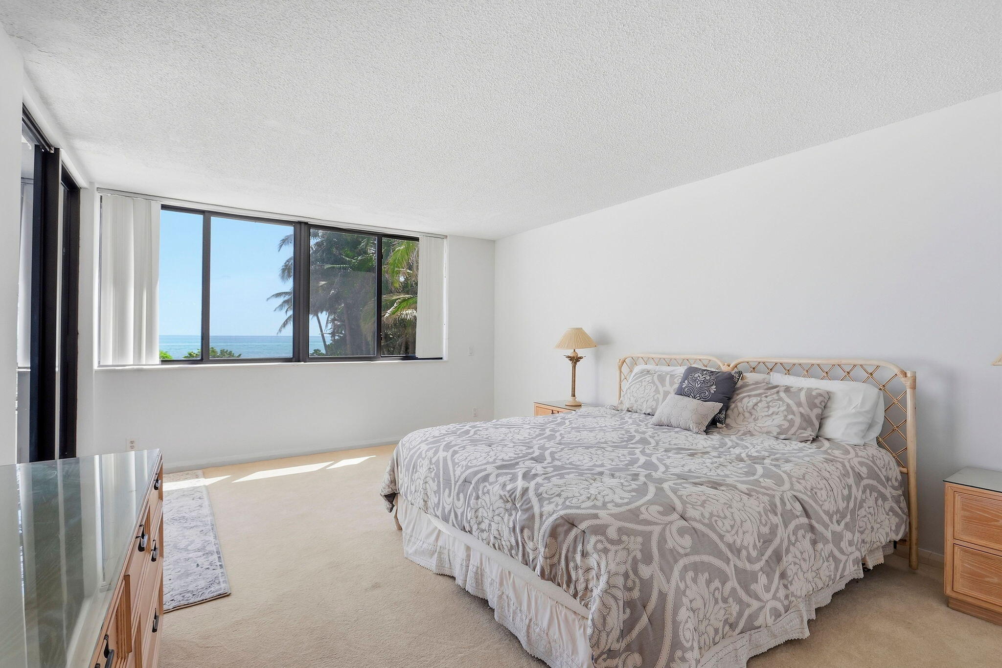 6885 N OCEAN #1010, Ocean Ridge FL 33435