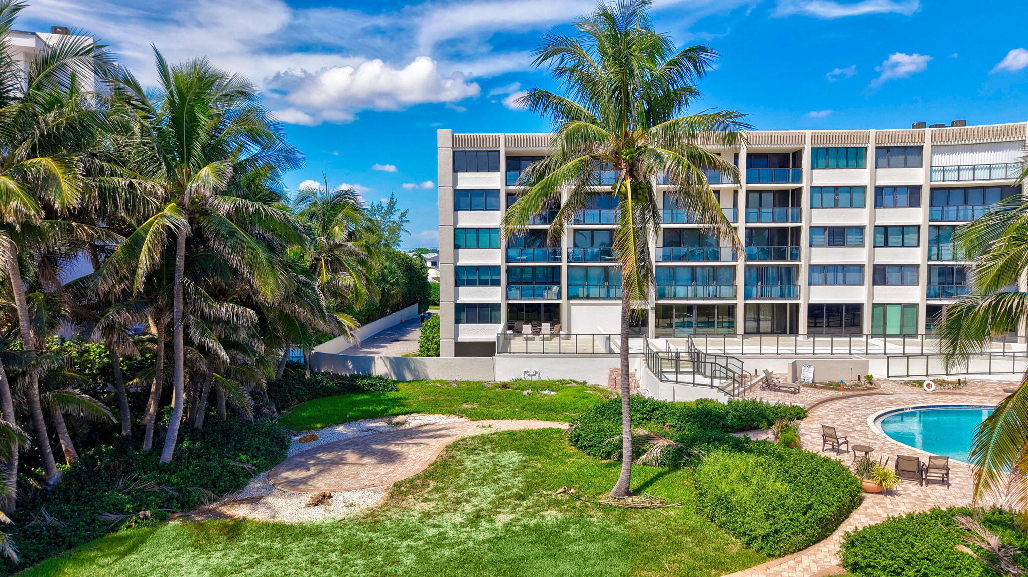 6885 N OCEAN #1010, Ocean Ridge FL 33435