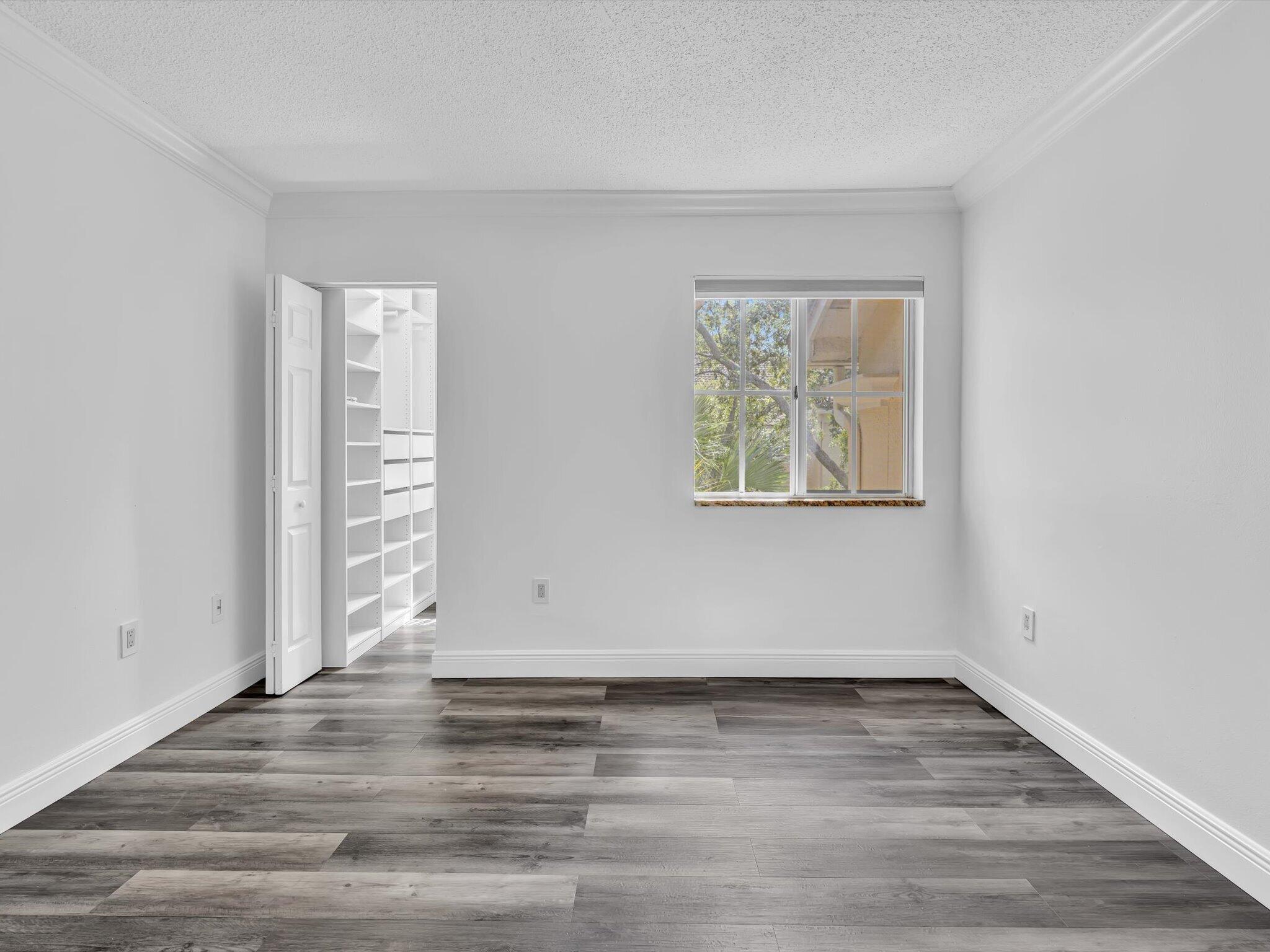 2433 Centergate #306, Miramar FL 33025