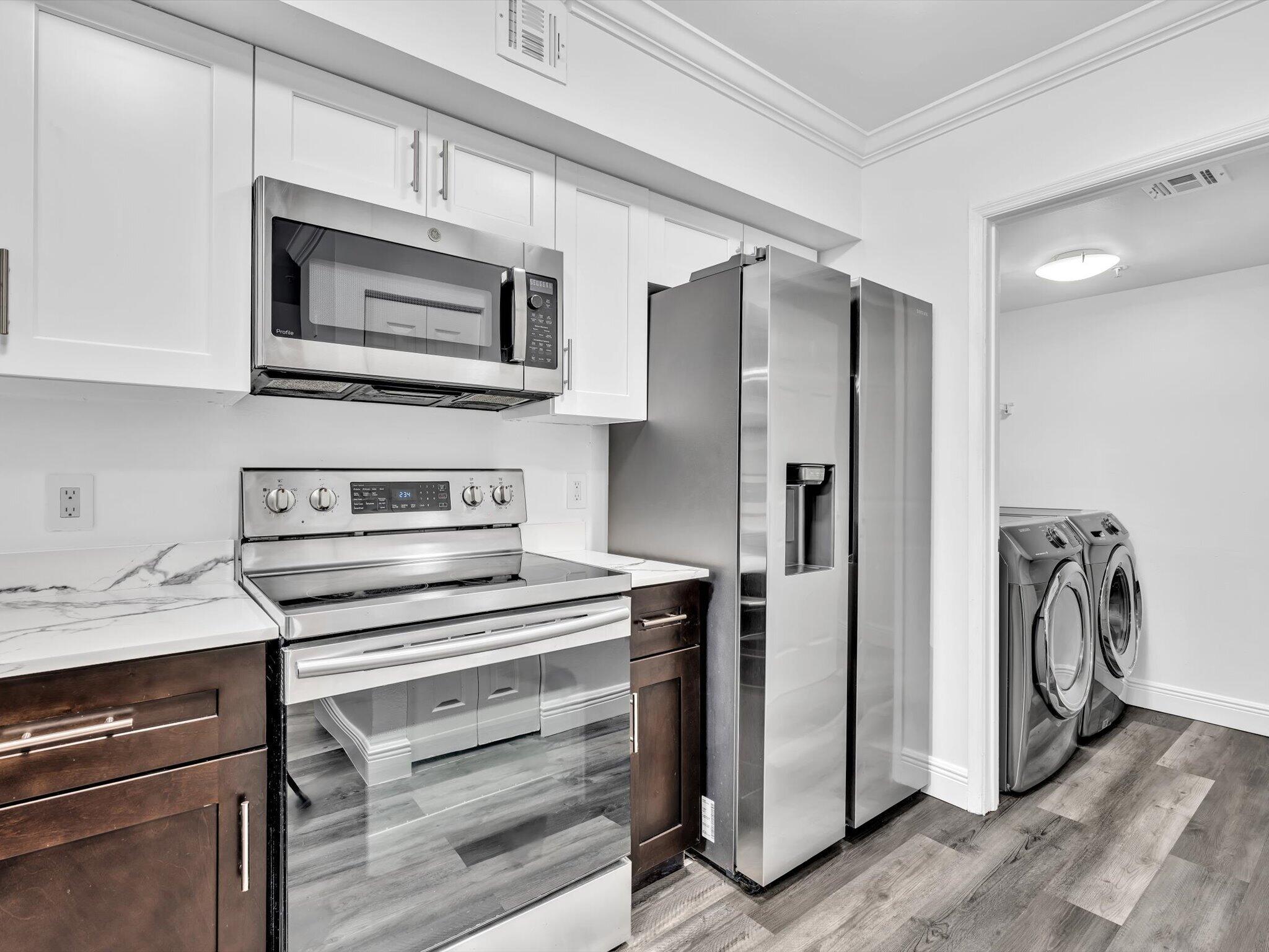 2433 Centergate #306, Miramar FL 33025