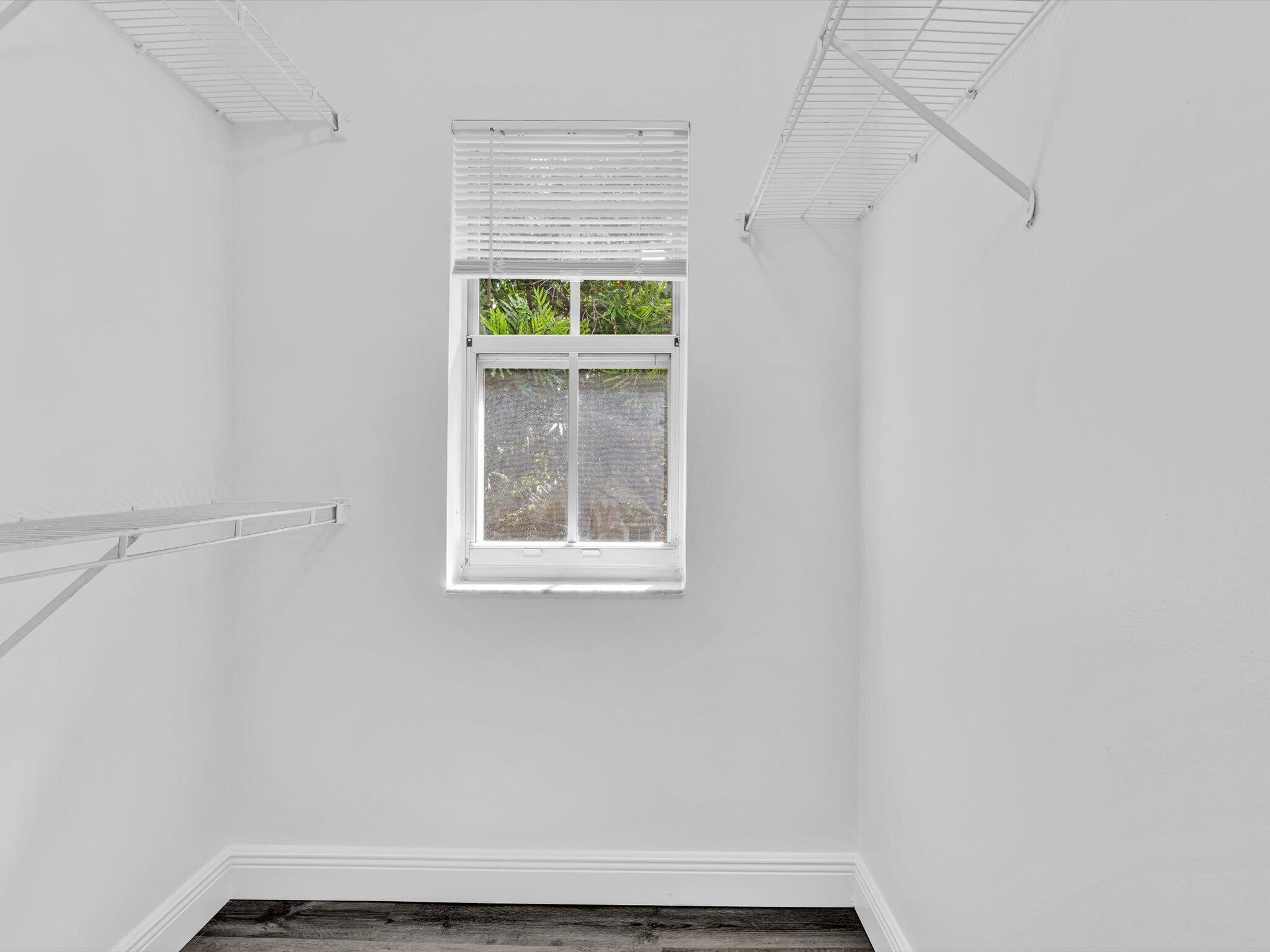 2433 Centergate #306, Miramar FL 33025