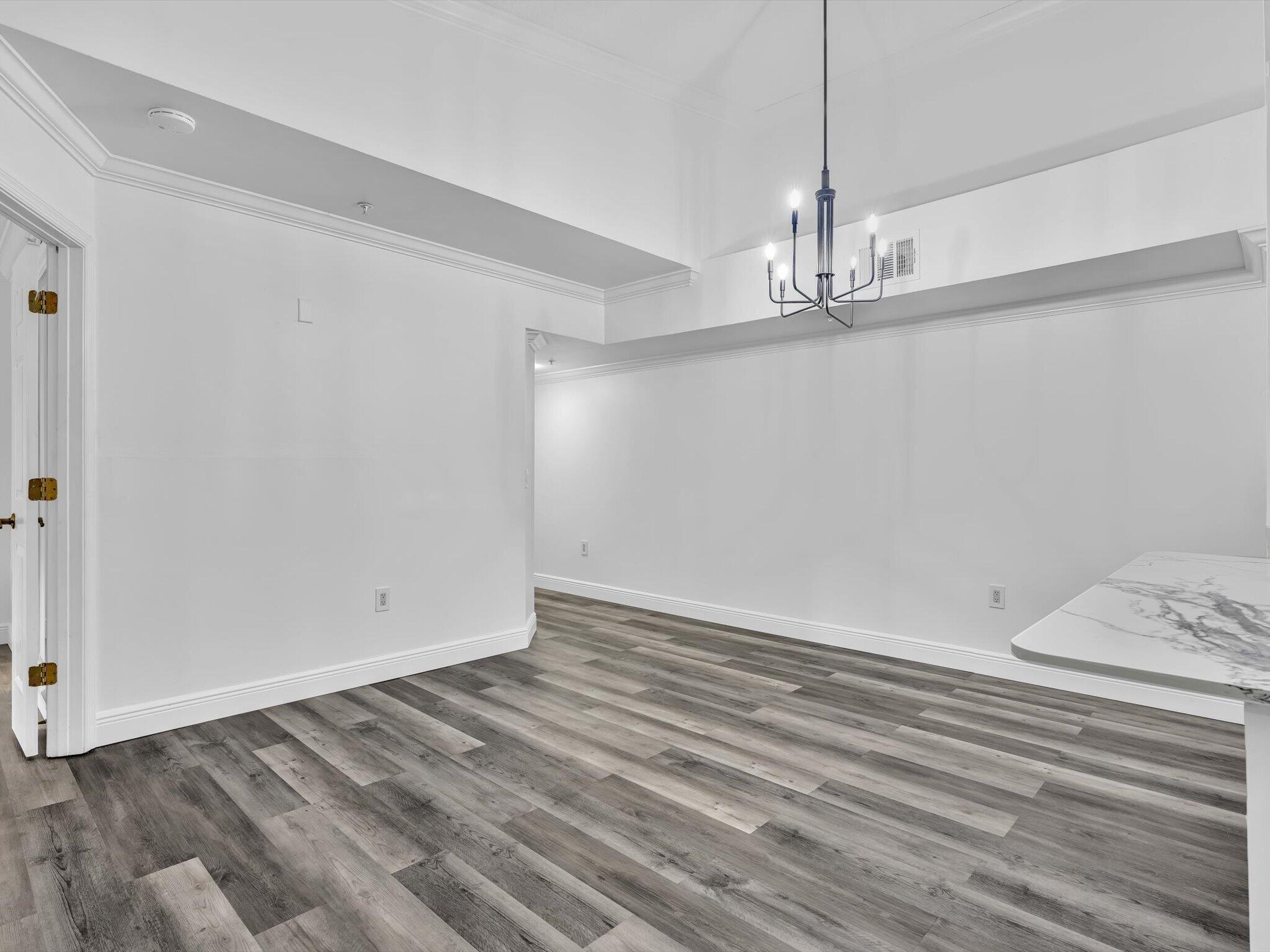 2433 Centergate #306, Miramar FL 33025