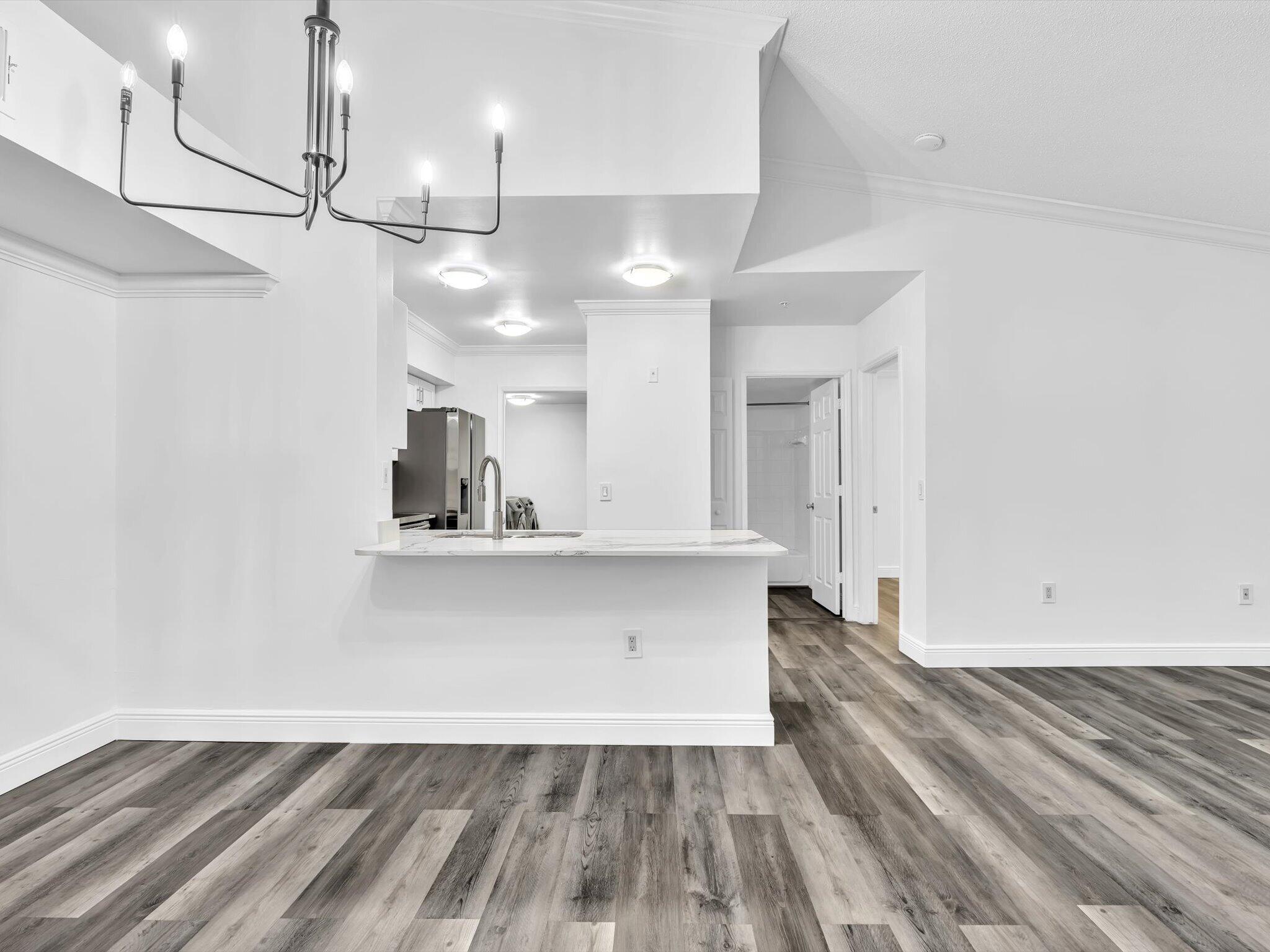 2433 Centergate #306, Miramar FL 33025