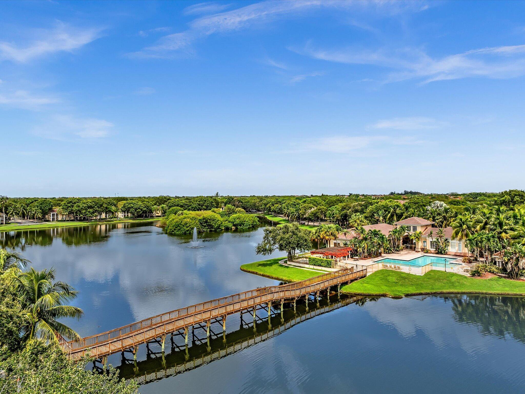 2433 Centergate #306, Miramar FL 33025