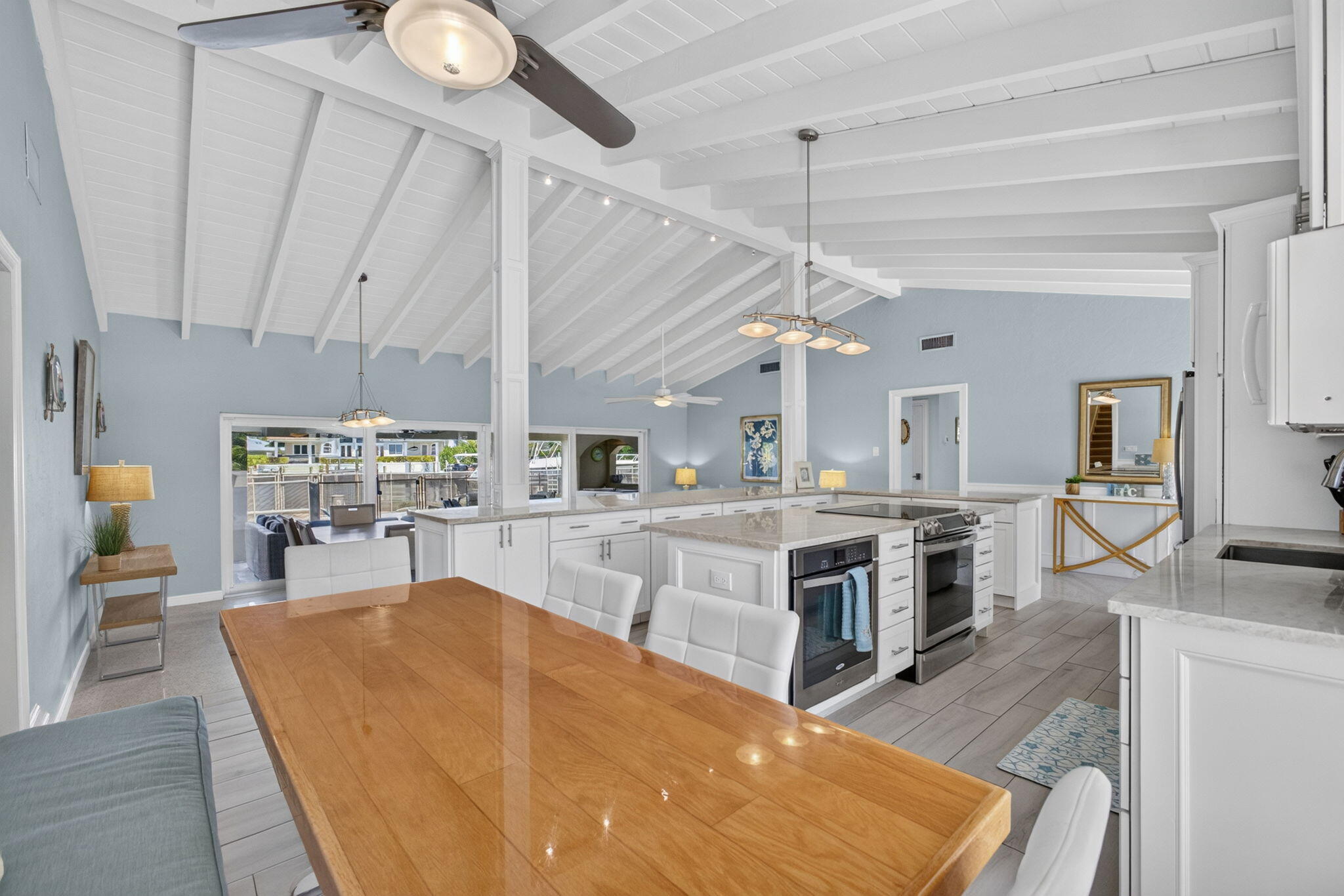 1180 Singer, Riviera Beach FL 33404
