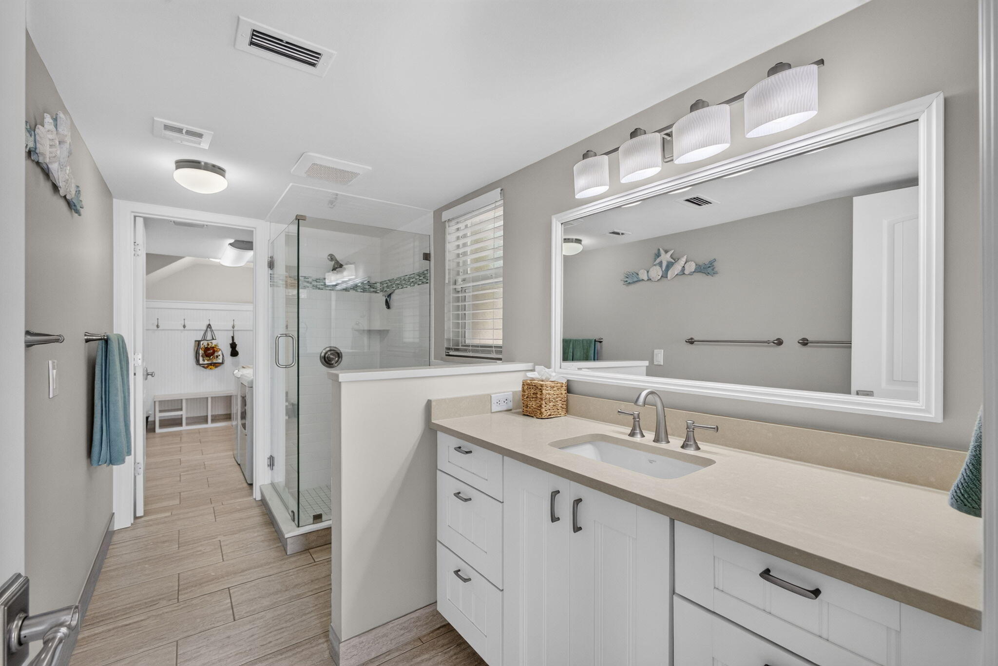 1180 Singer, Riviera Beach FL 33404