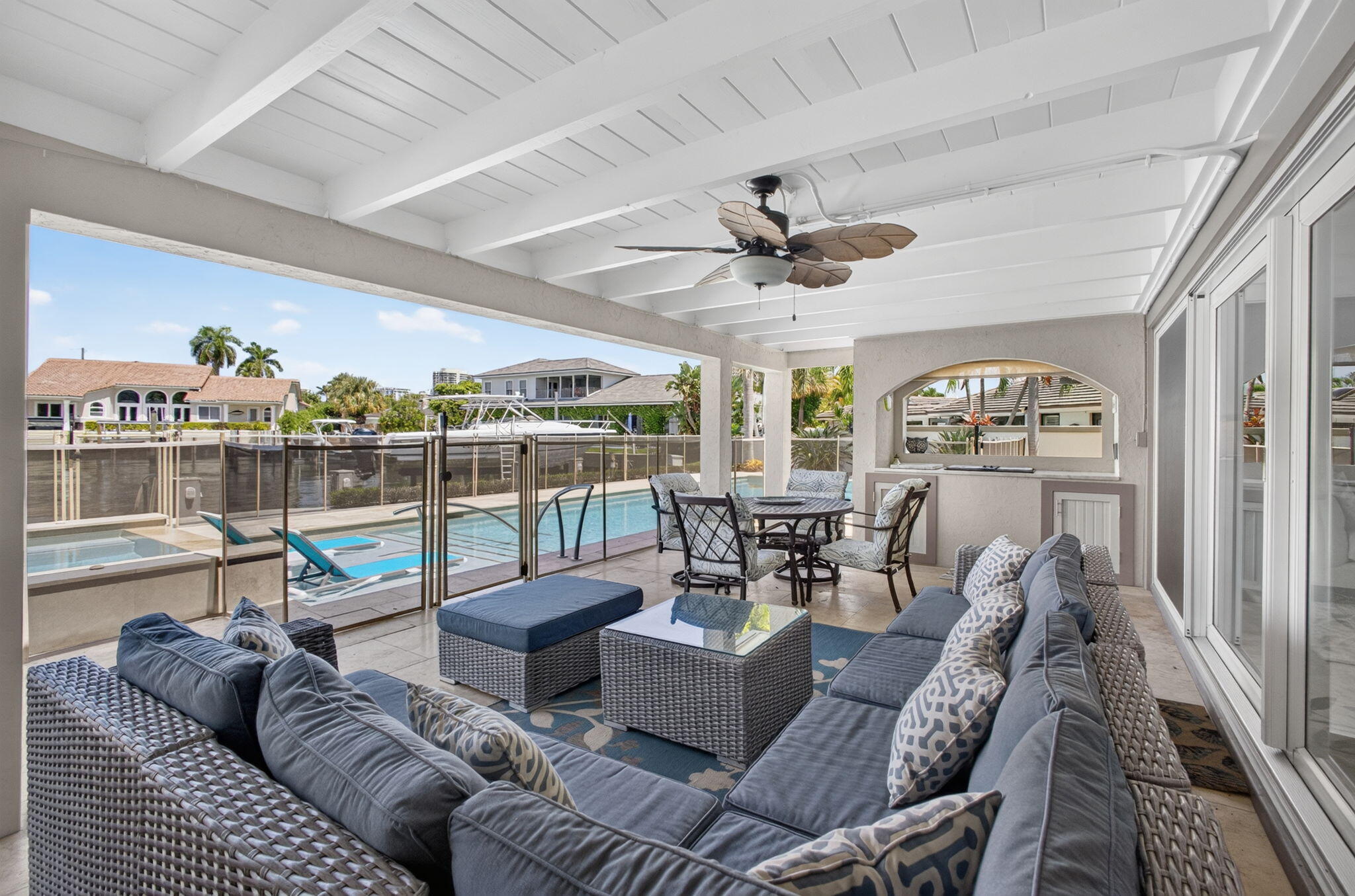 1180 Singer, Riviera Beach FL 33404