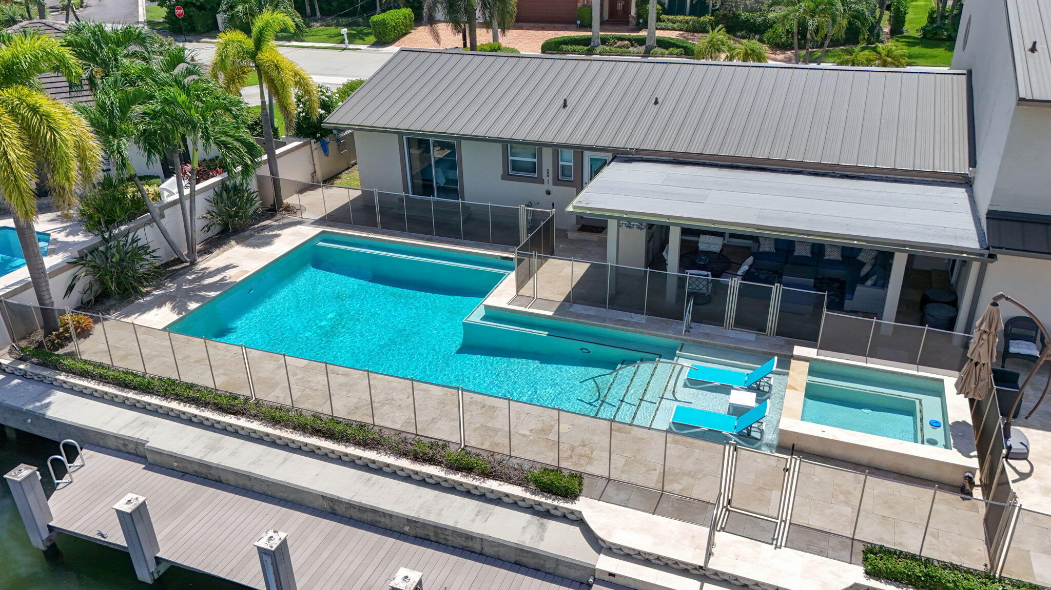 1180 Singer, Riviera Beach FL 33404
