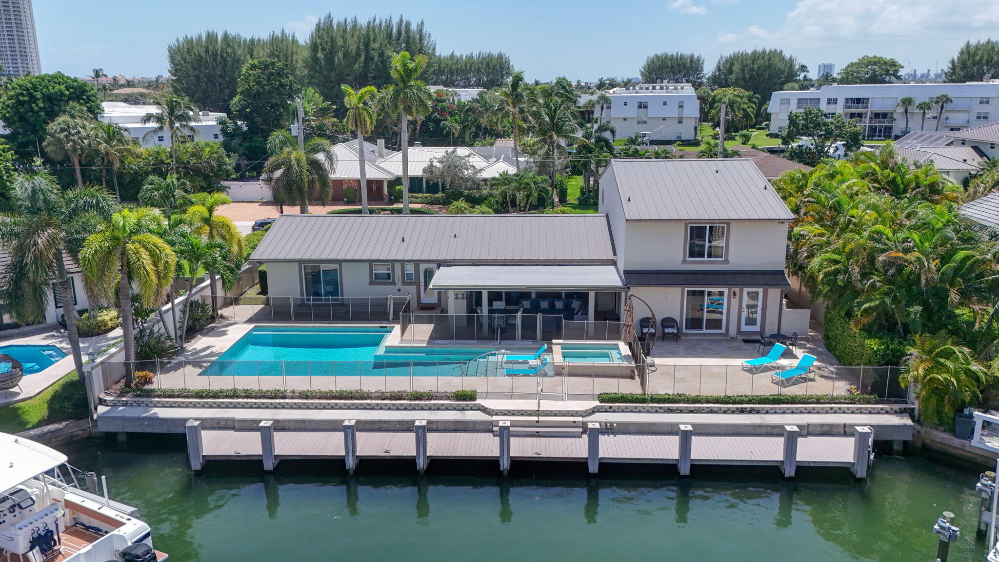 1180 Singer, Riviera Beach FL 33404