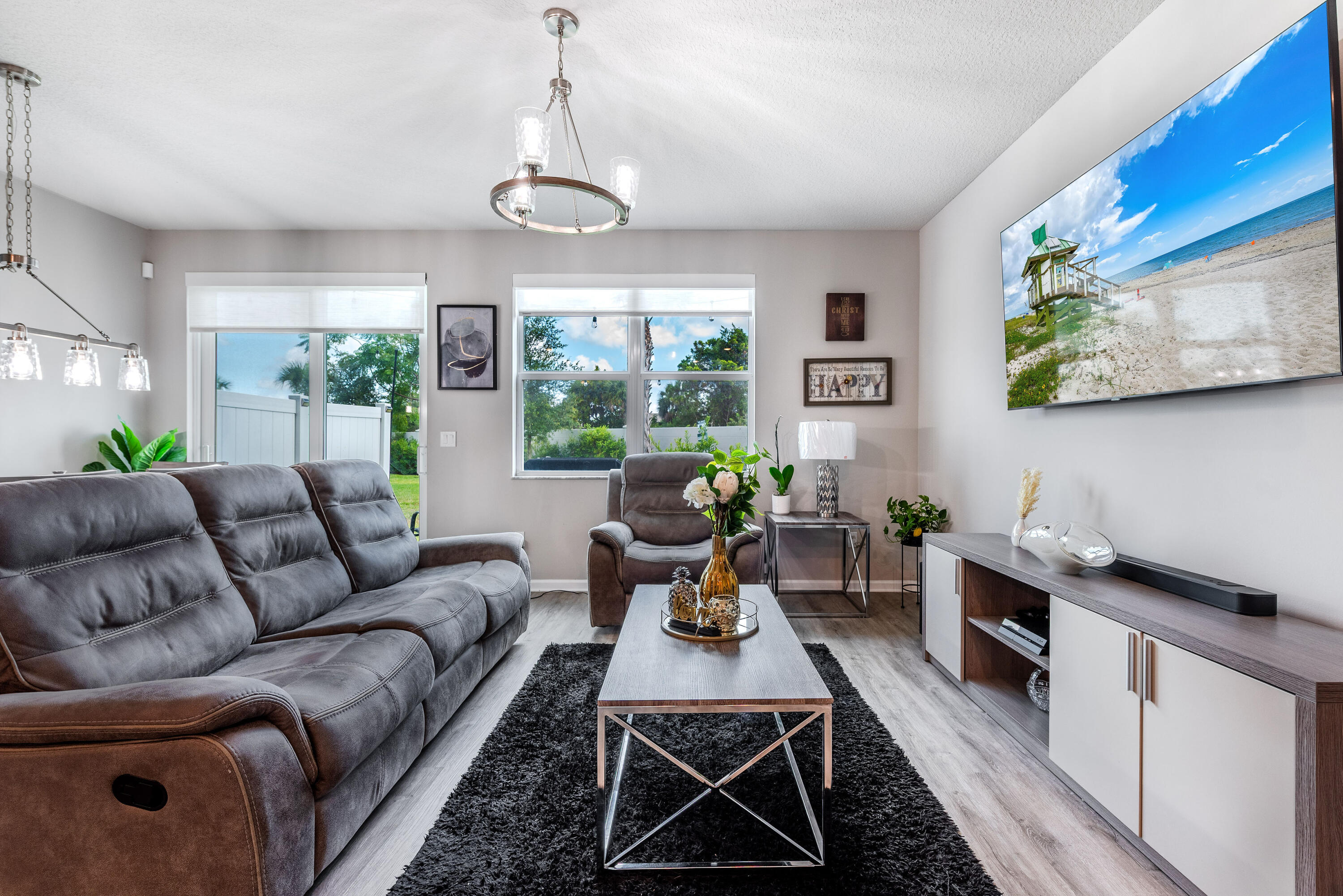 1645 Lindley, Mangonia Park FL 33407