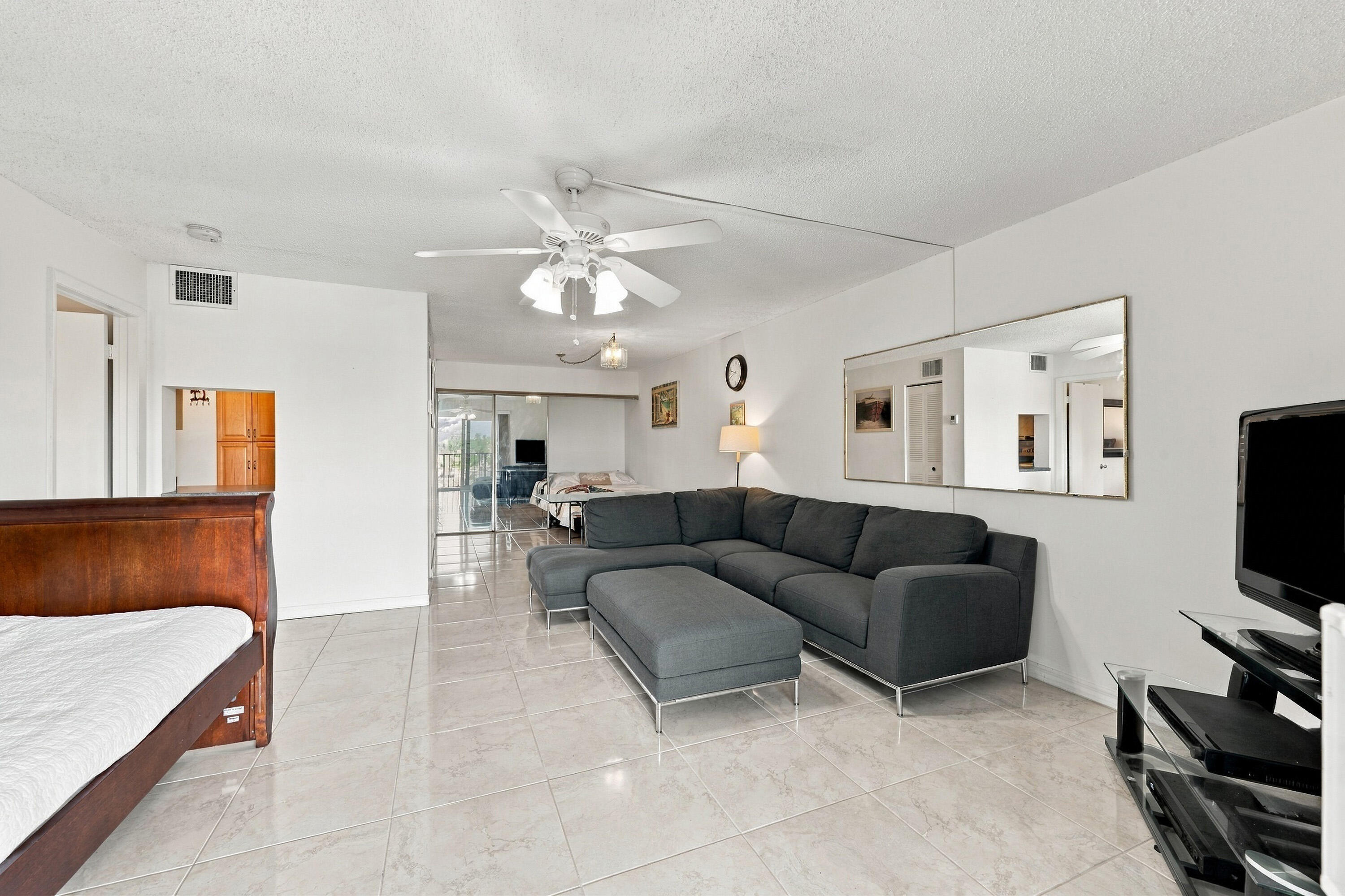 3909 N Ocean #410, Fort Lauderdale FL 33308