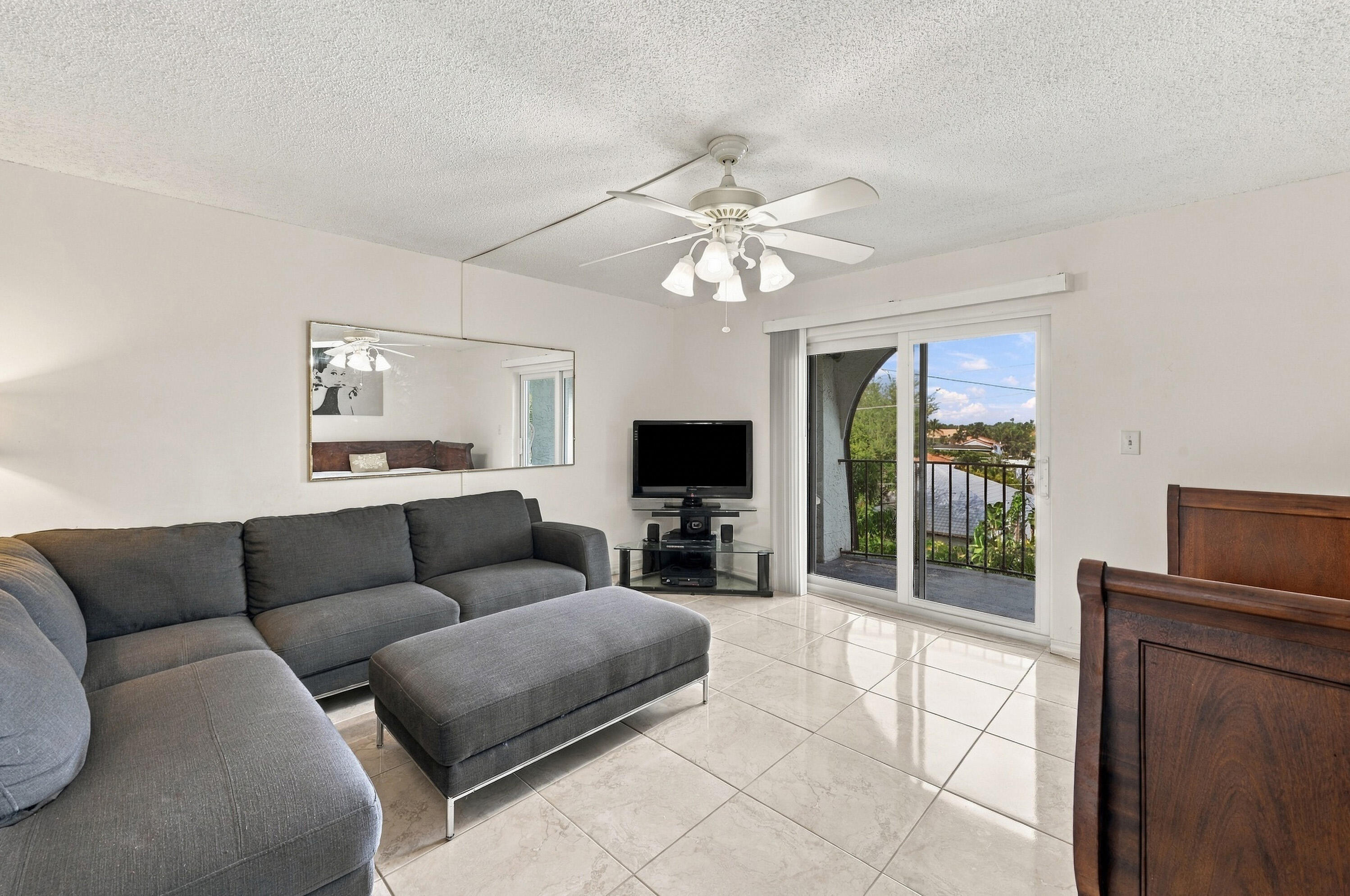 3909 N Ocean #410, Fort Lauderdale FL 33308