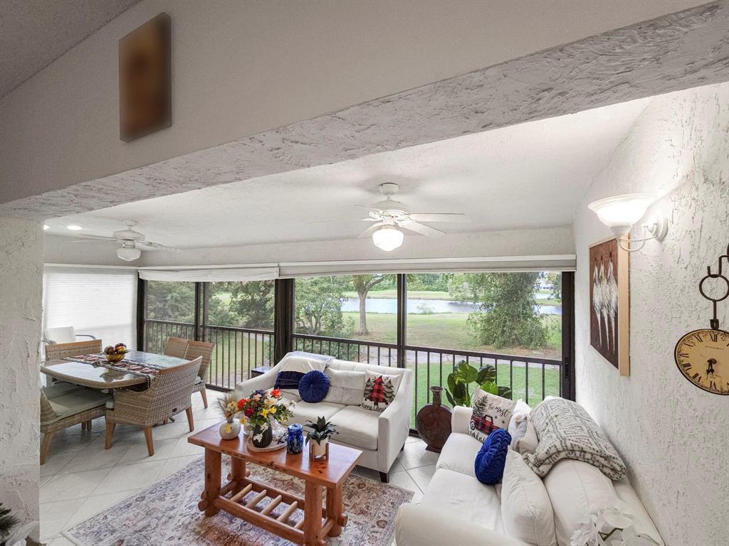 9286 Vista Del Lago #B, Boca Raton FL 33428