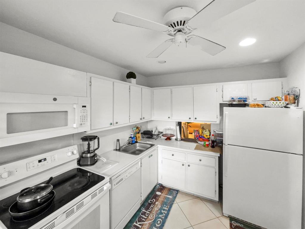 9286 Vista Del Lago #B, Boca Raton FL 33428