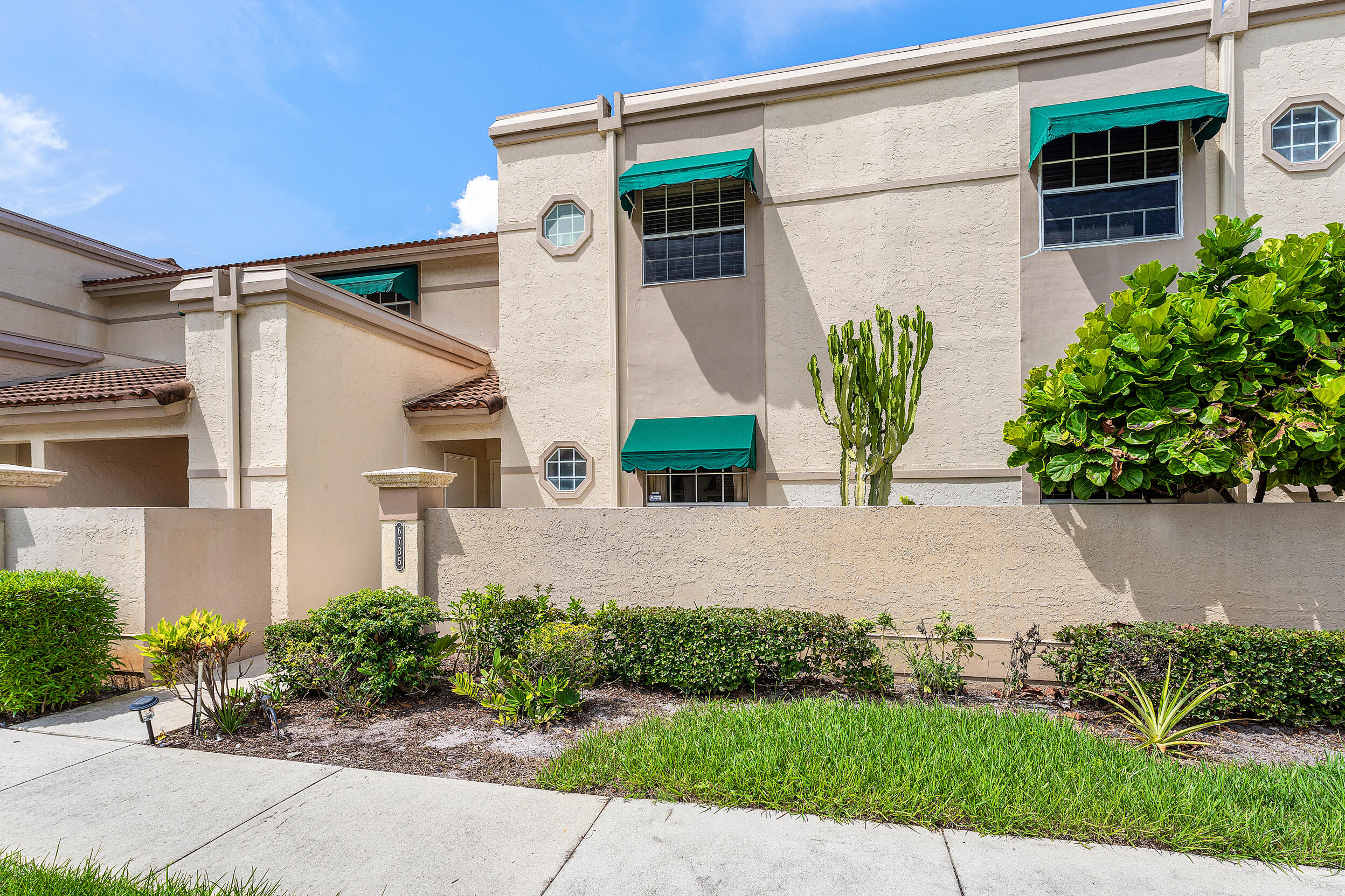6735 Via Regina, Boca Raton FL 33433