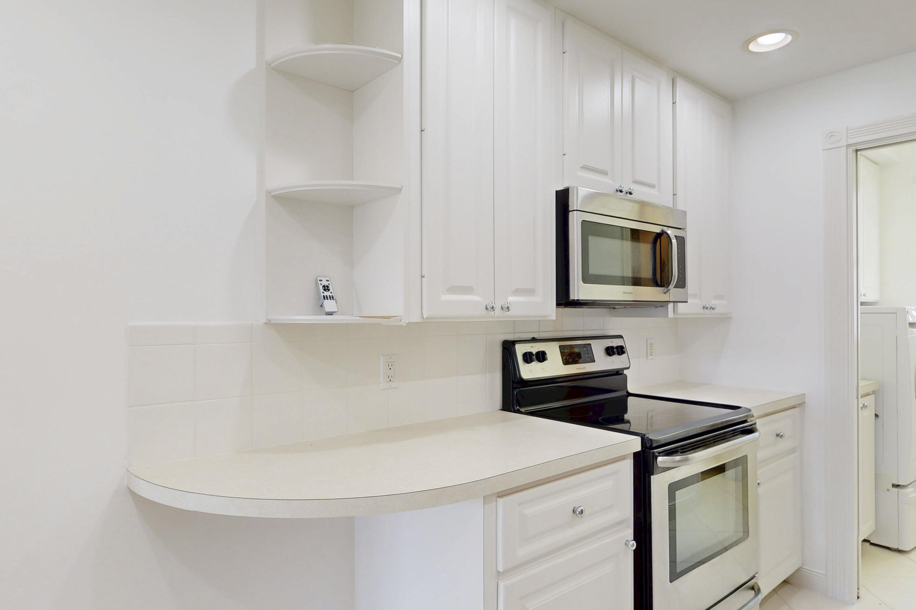 2136 Tigris, West Palm Beach FL 33411
