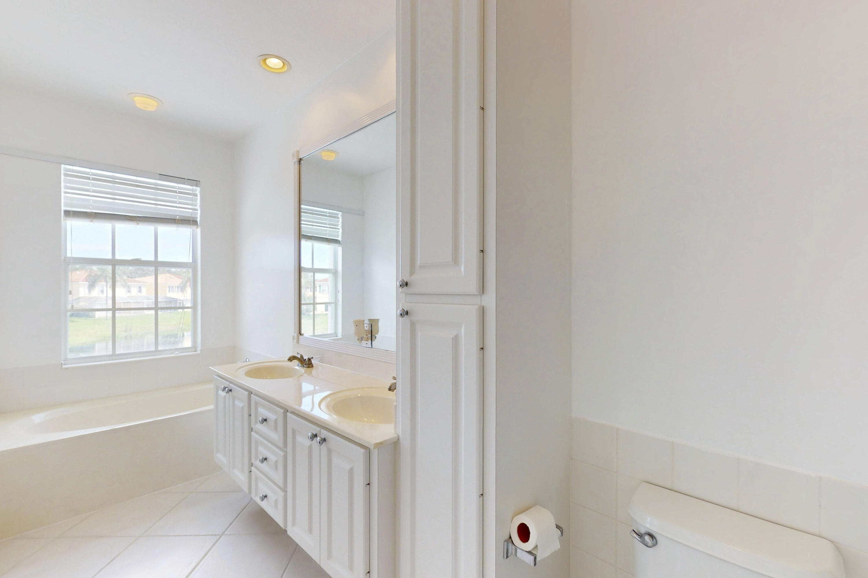 2136 Tigris, West Palm Beach FL 33411